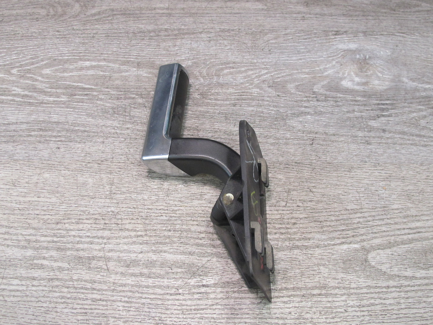 2003-2007 Hummer H2 Front or Rear Right Door Interior Chrome Handle