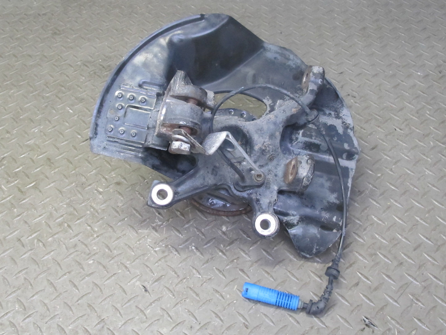03-08 BMW E85 Z4 RWD Front Left Spindle Knuckle Wheel Hub Bearing 96K Miles OEM