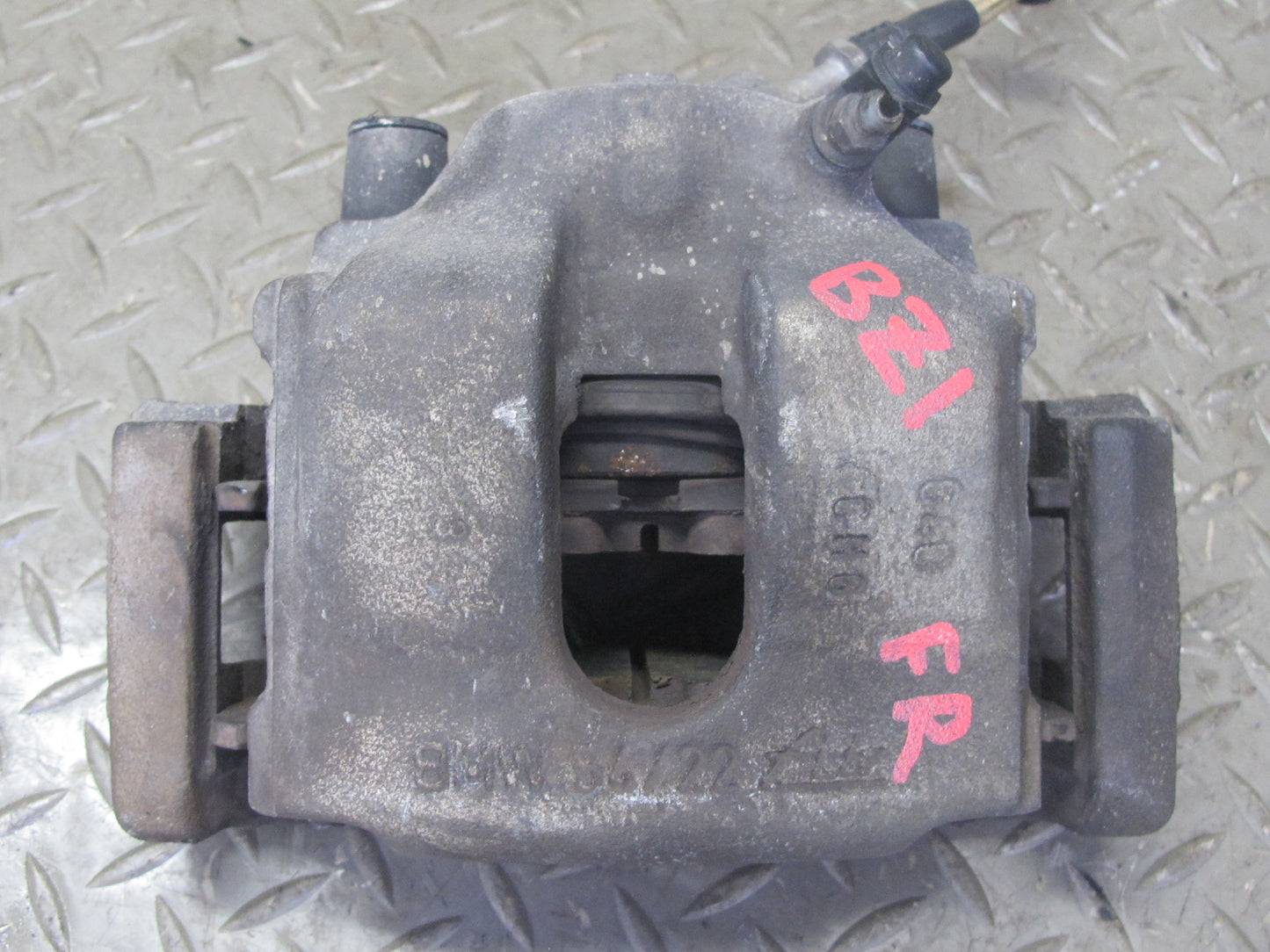 03-08 BMW E85 Z4 RWD Set of 2 Front Left & Right Brake Caliper 96K Miles OEM