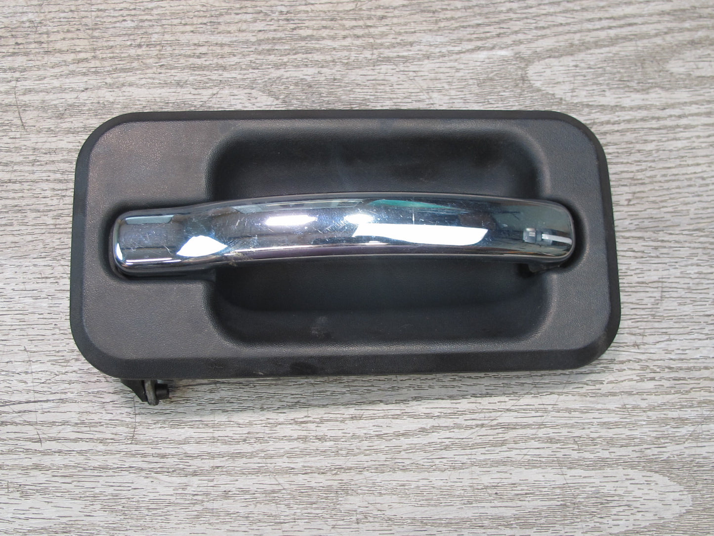 2003-2009 Hummer H2 Rear Left Door Exterior Handle 15104794