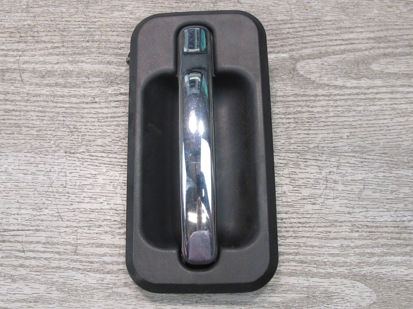 2003-2009 Hummer H2 Rear Left Door Exterior Handle 15104794