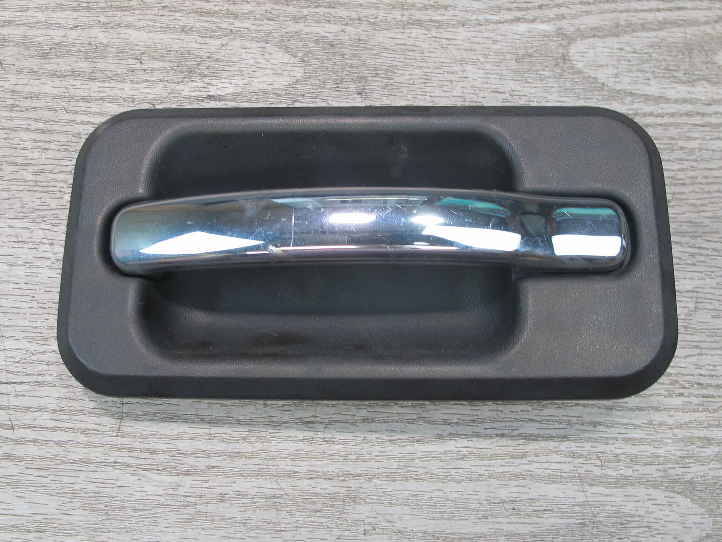 2003-2009 Hummer H2 Rear Left Door Exterior Handle 15104794