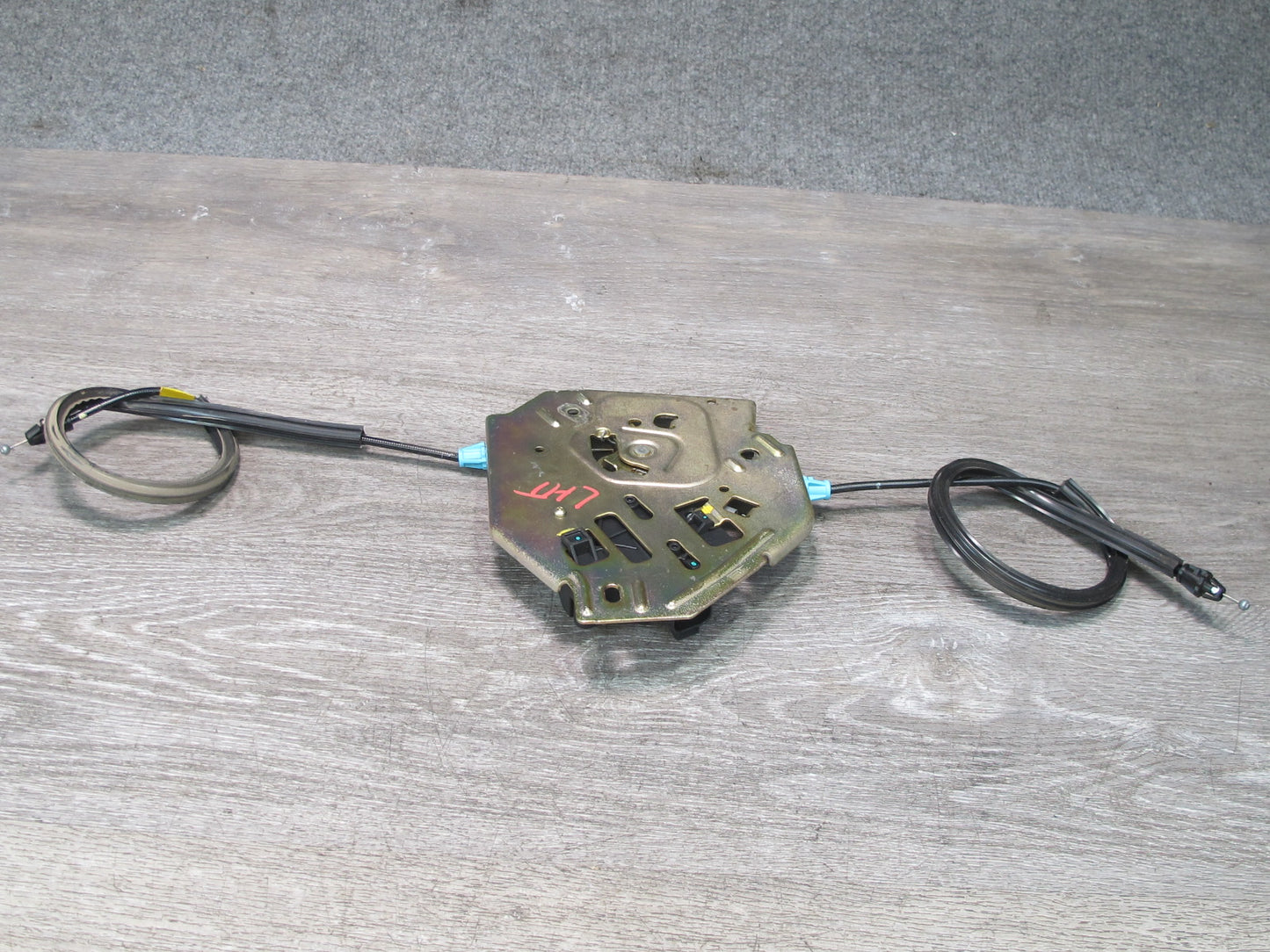 2003-2009 Hummer H2 Rear Trunk Lid Tailgate Liftgate Lock Latch w Cables