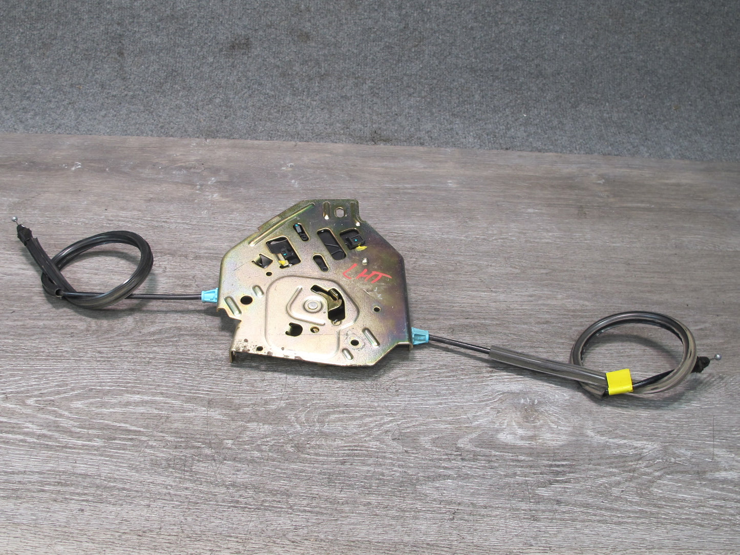 2003-2009 Hummer H2 Rear Trunk Lid Tailgate Liftgate Lock Latch w Cables