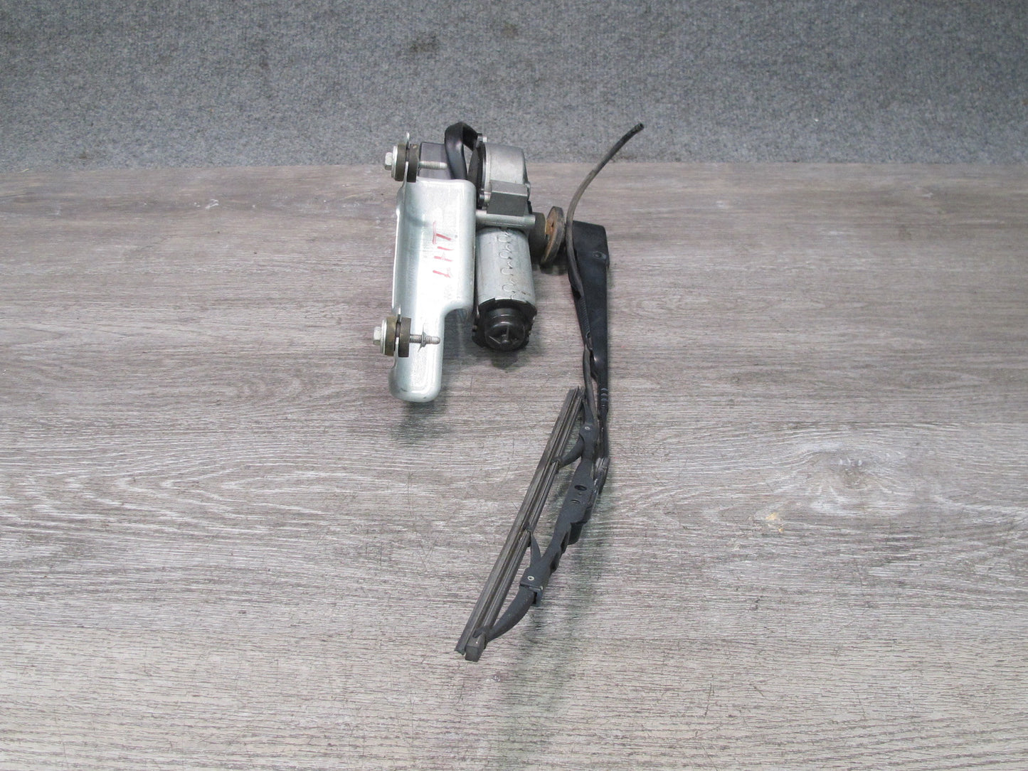 2003-2007 Hummer H2 Rear Tailgate Windshield Wiper Motor w Arm 15284509 OEM