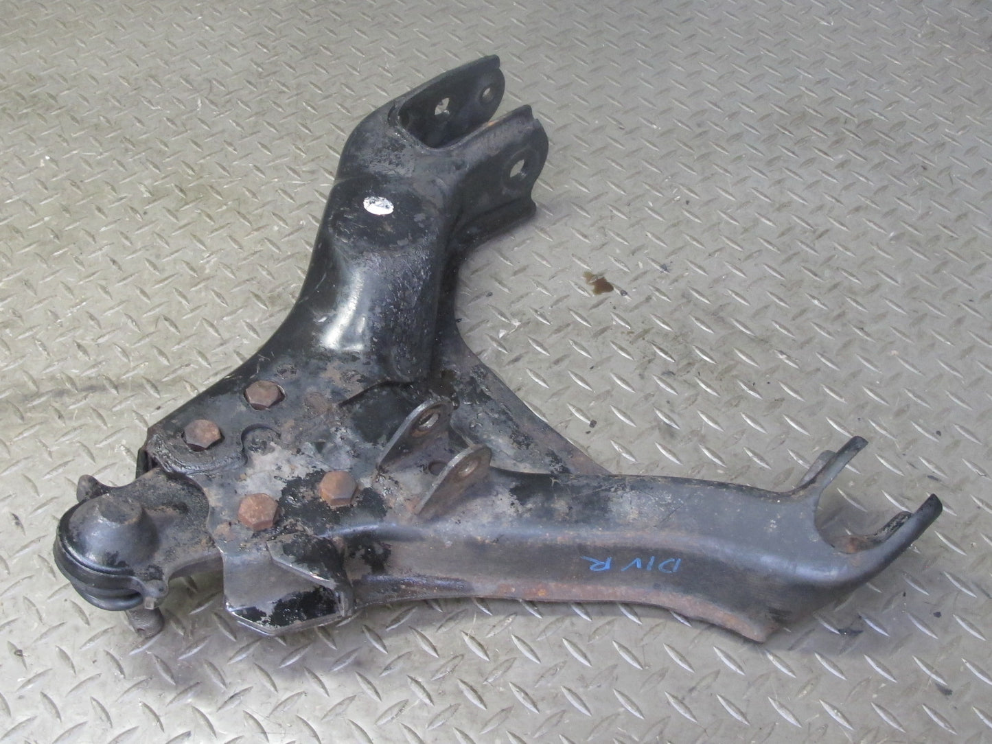 99-01 Isuzu Vehicross Front Right Suspension Lower Control Arm OEM
