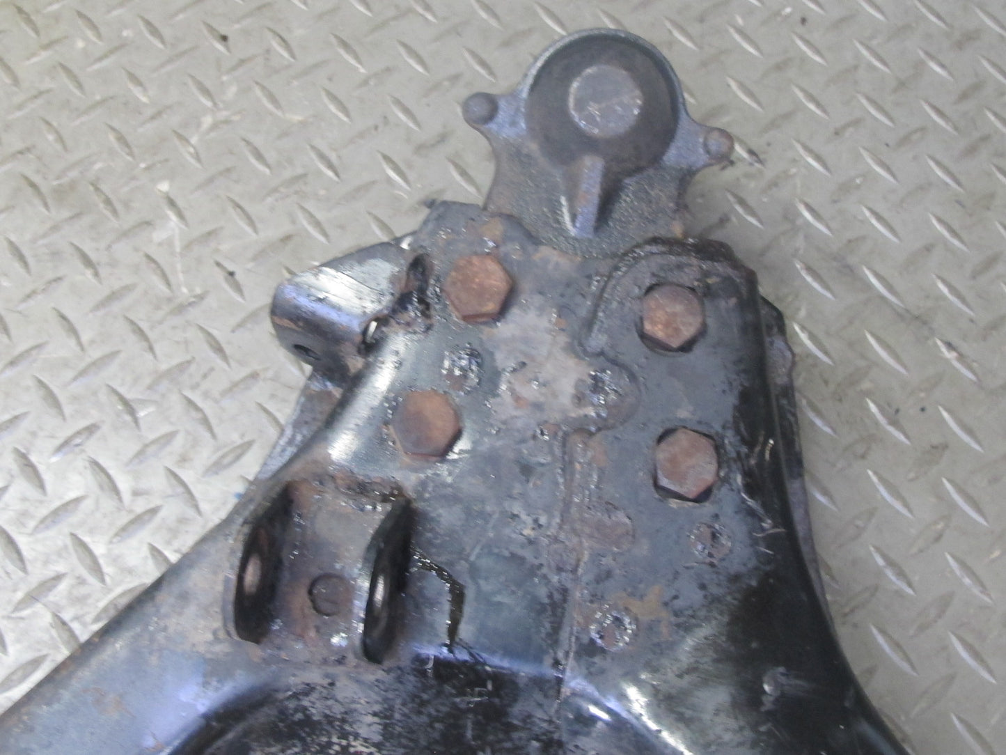 99-01 Isuzu Vehicross Front Right Suspension Lower Control Arm OEM