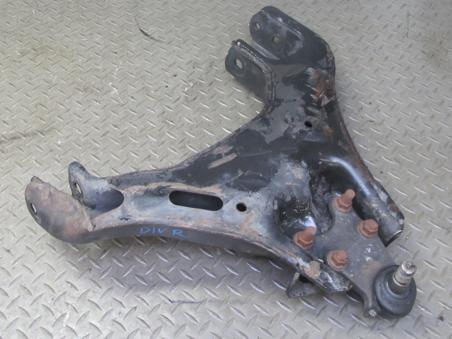 99-01 Isuzu Vehicross Front Right Suspension Lower Control Arm OEM