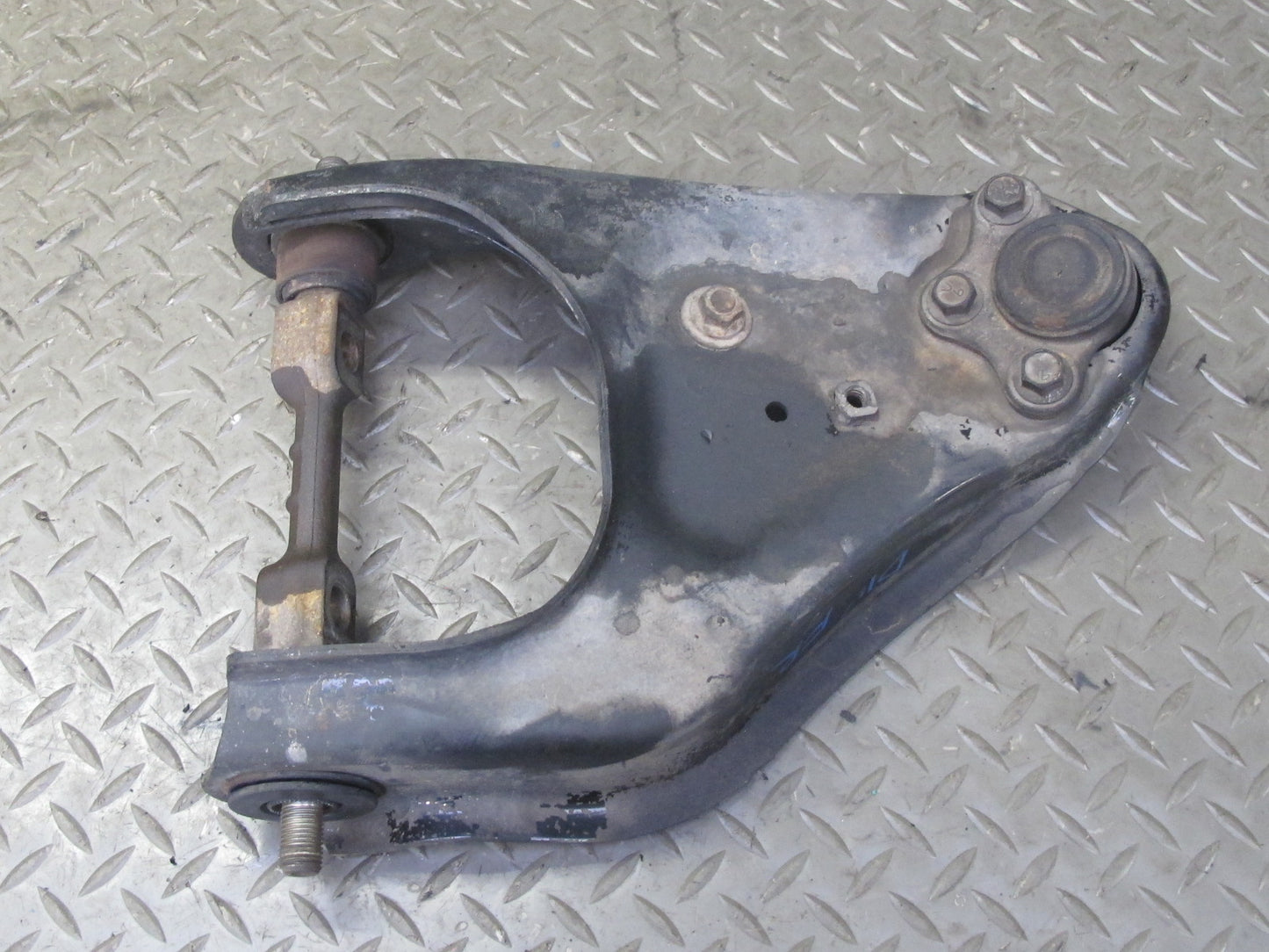 99-01 Isuzu Vehicross Front Right Suspension Upper Control Arm OEM