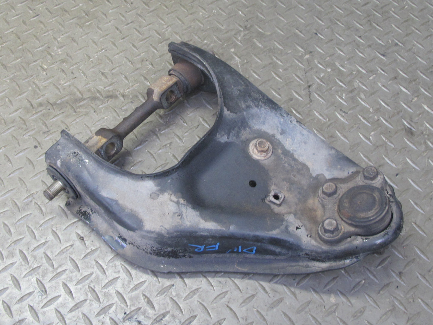 99-01 Isuzu Vehicross Front Right Suspension Upper Control Arm OEM