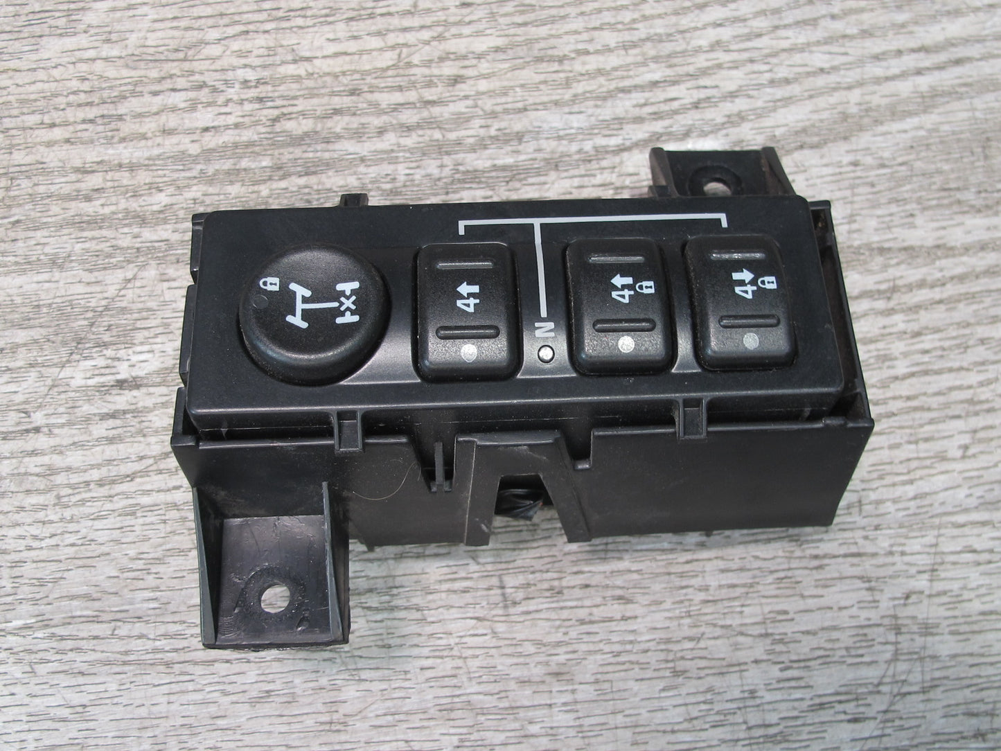 2003-2007 Hummer H2 Transfer Case Control Button Switch
