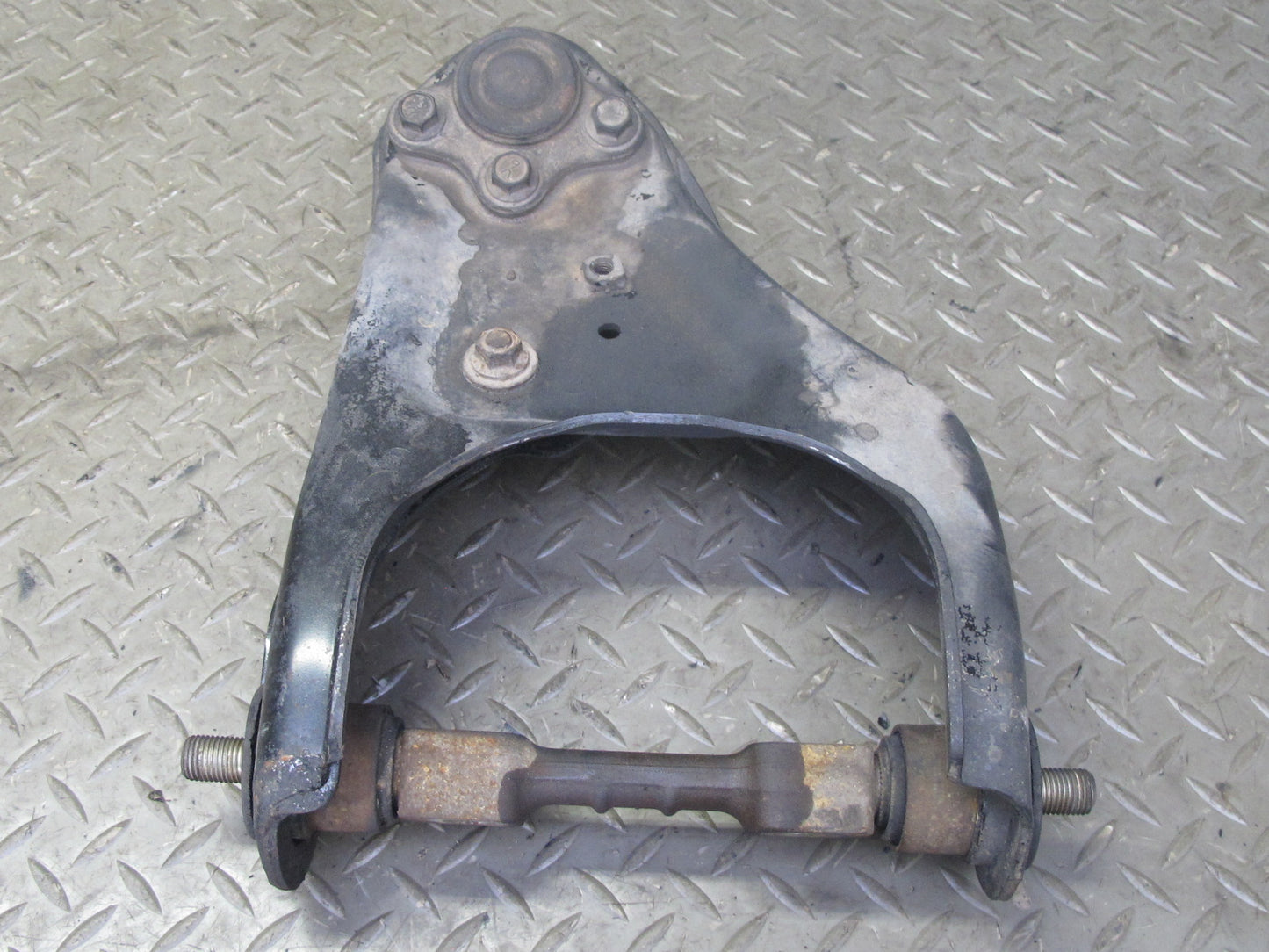 99-01 Isuzu Vehicross Front Right Suspension Upper Control Arm OEM
