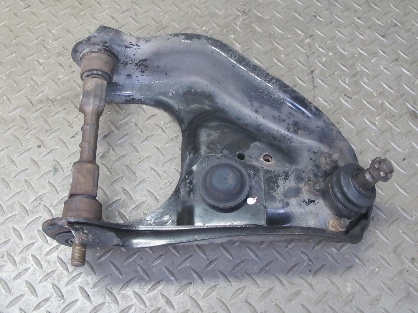 99-01 Isuzu Vehicross Front Right Suspension Upper Control Arm OEM