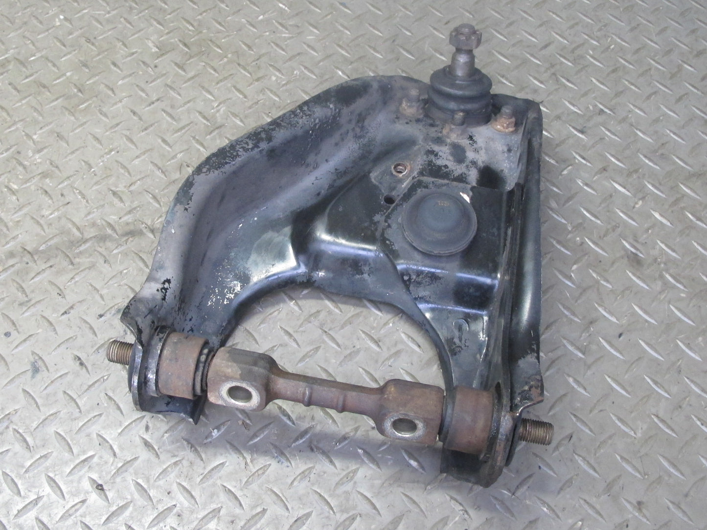 99-01 Isuzu Vehicross Front Right Suspension Upper Control Arm OEM