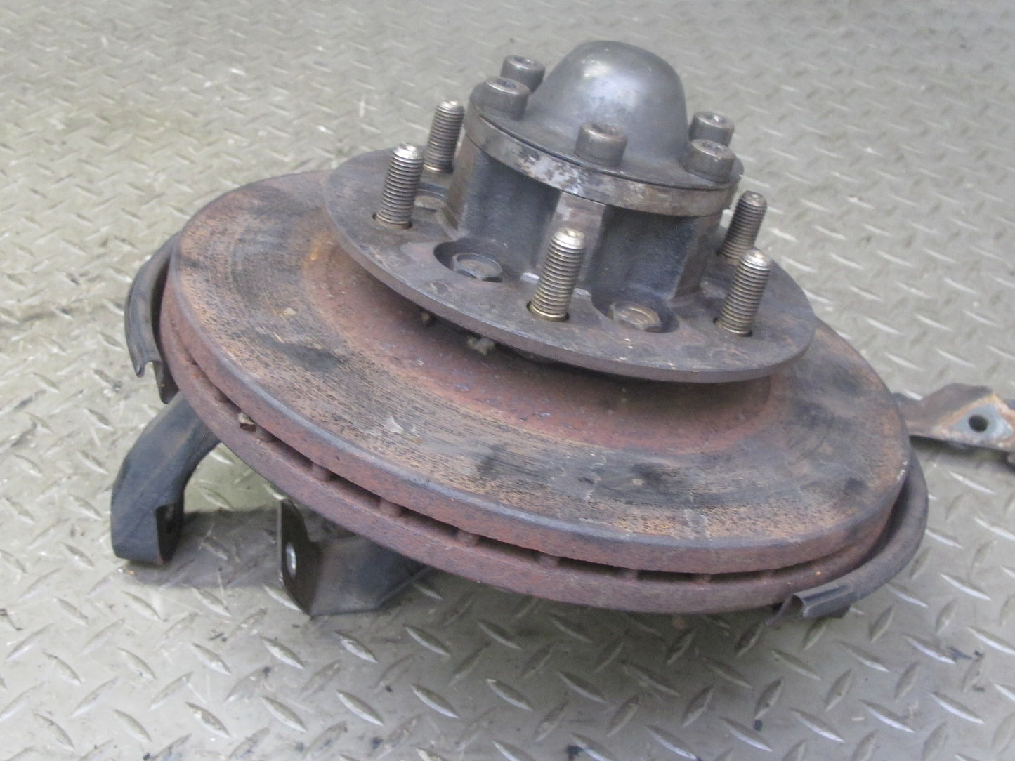 99-01 Isuzu Vehicross Front Right Spindle Knuckle Wheel Hub w Brake Rotor OEM