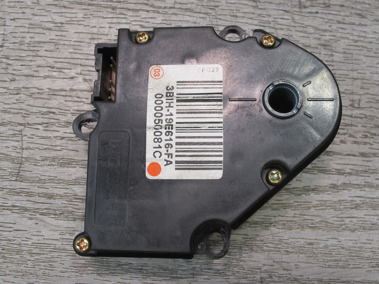 2003-2009 Hummer H2 Hvac A/C Air Heater Door Flap Actuator Motor Set