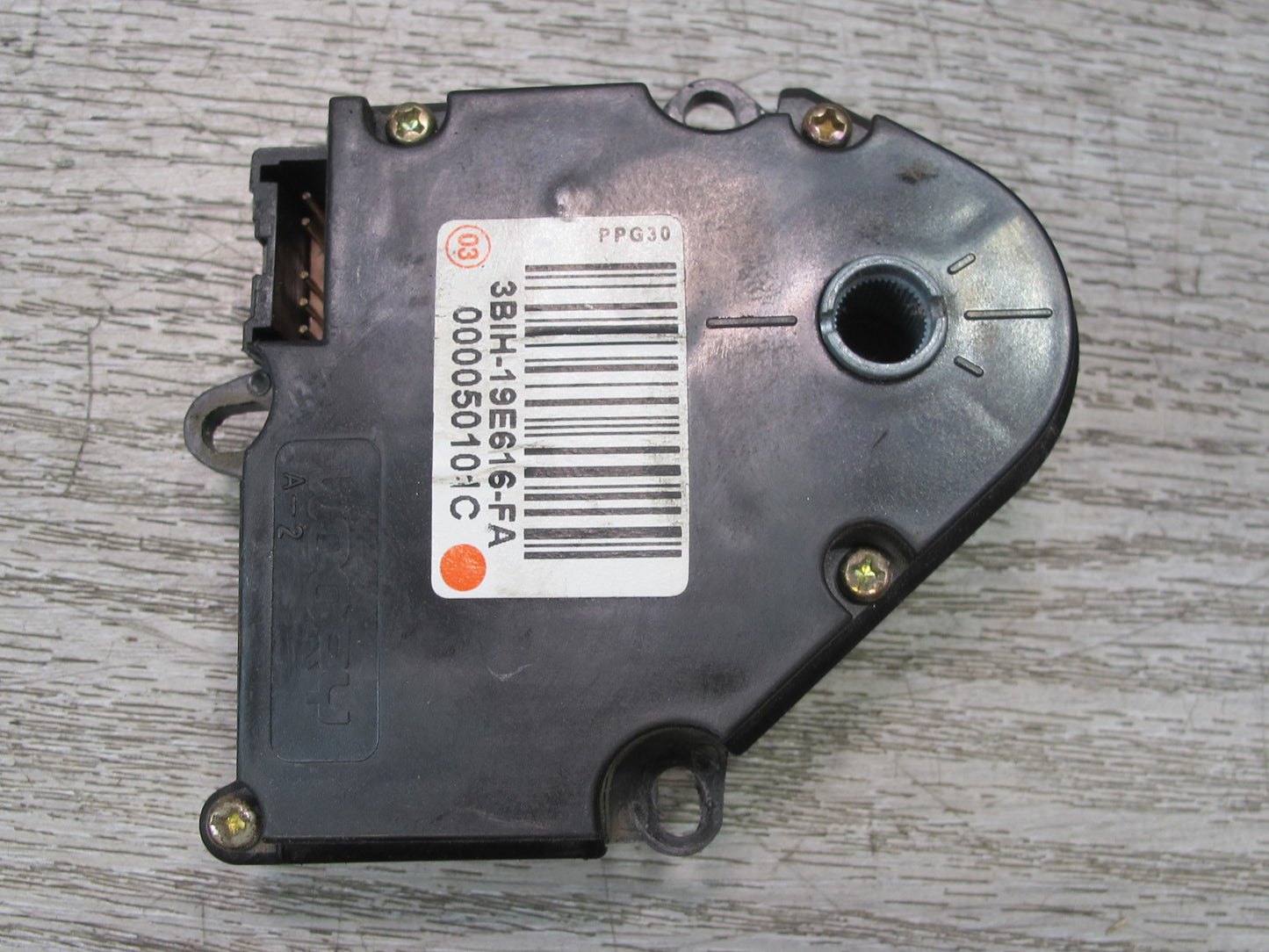 2003-2009 Hummer H2 Hvac A/C Air Heater Door Flap Actuator Motor Set