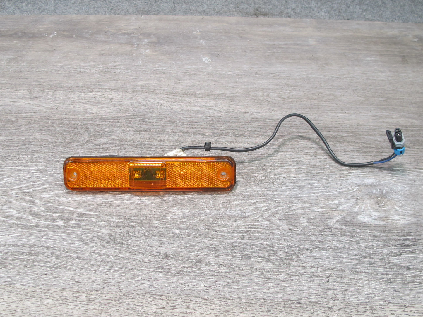 2003-2009 Hummer H2 Front Left & Right Side Marker Lamp Light Set