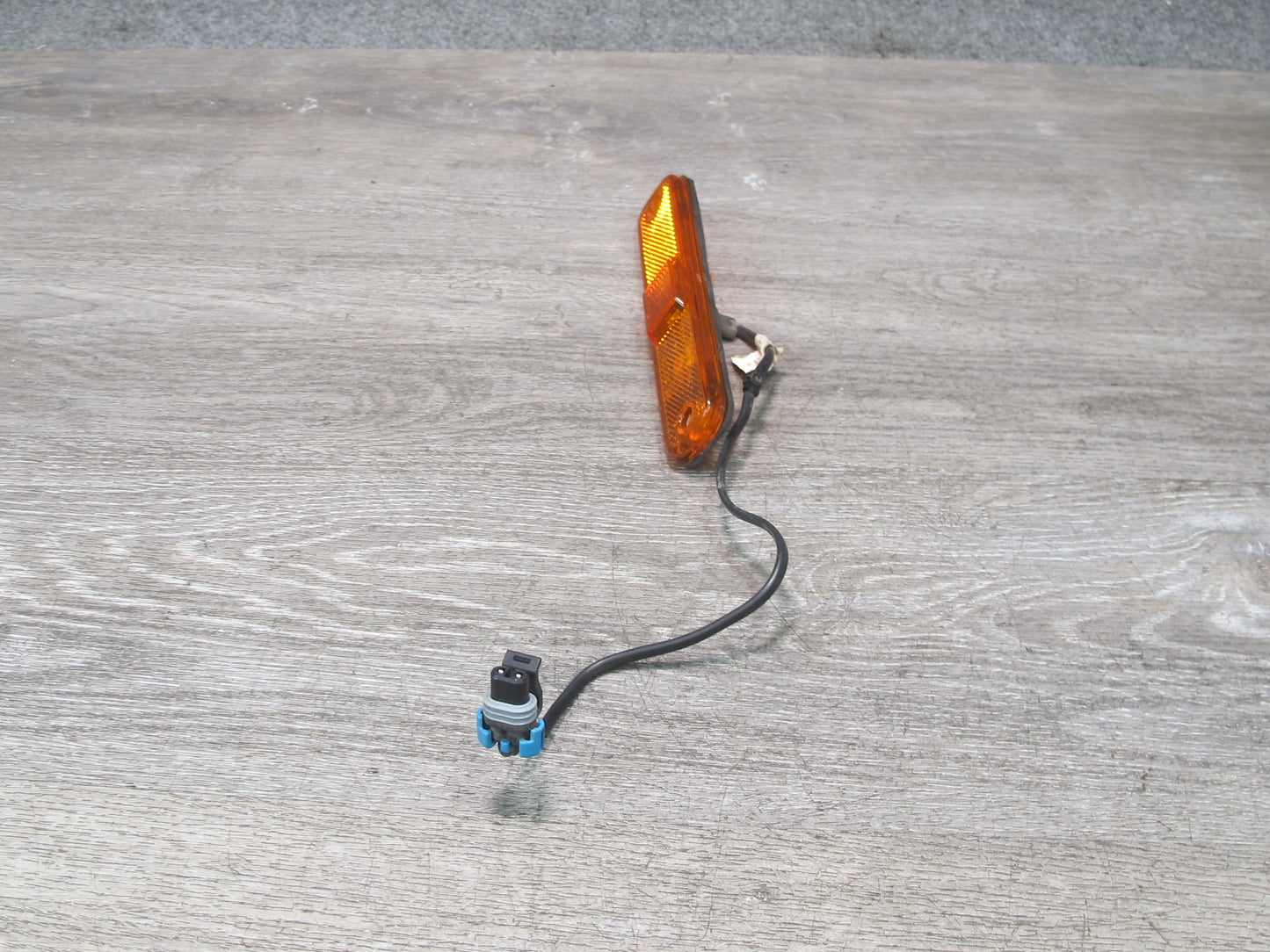 2003-2009 Hummer H2 Front Left & Right Side Marker Lamp Light Set