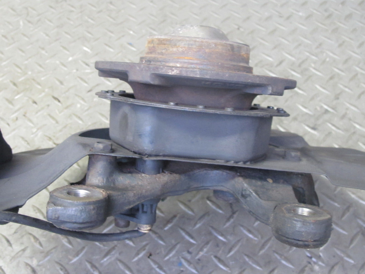 94-99 BMW E36 325iC 328iC Front Right Spindle Knuckle Wheel Hub Bearing OEM