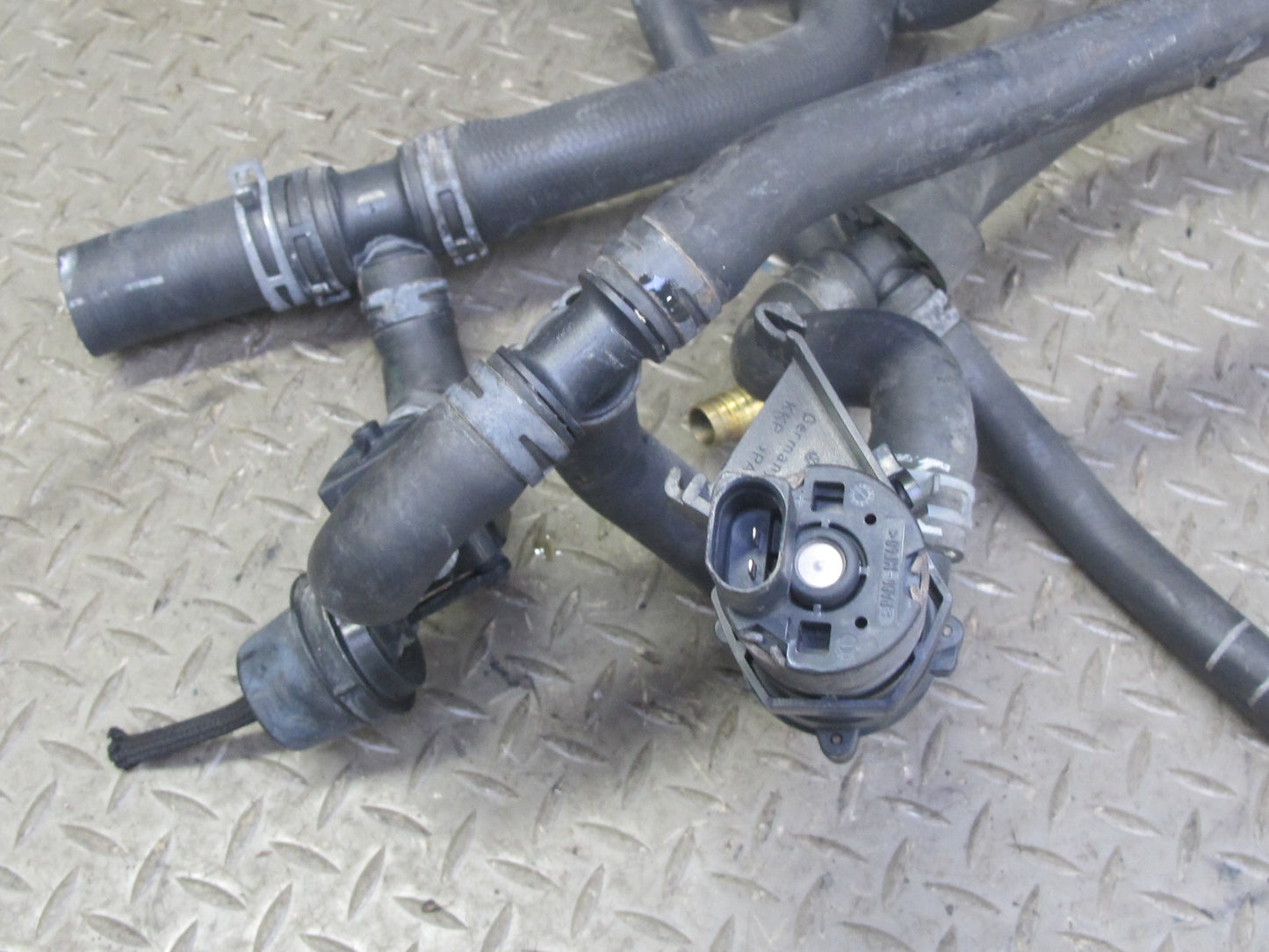01-03 VW Eurovan T4 2.8L Engine Coolant Hose Pipe Line Set OEM