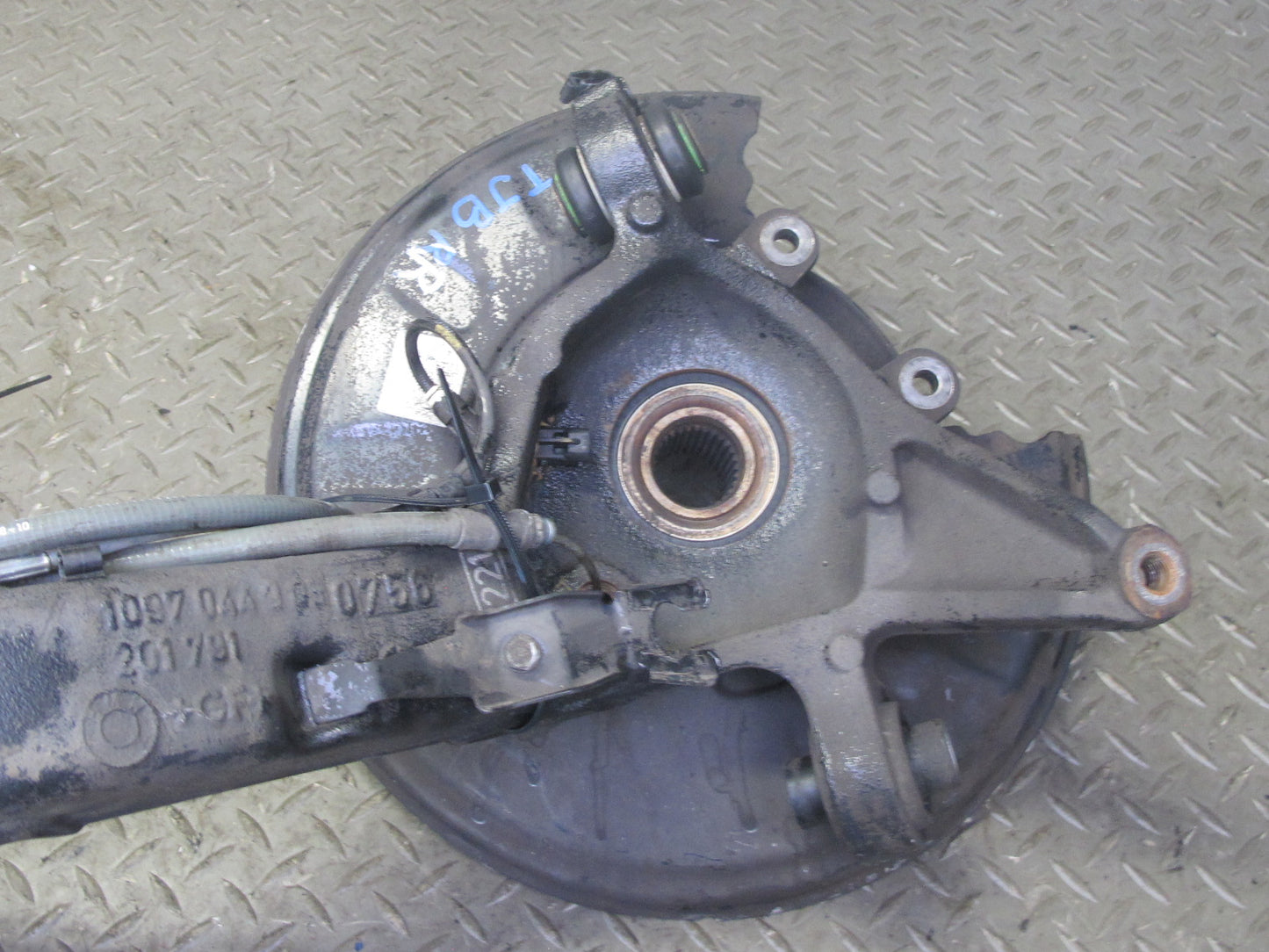 01-06 BMW E46 330i 330Ci RWD Rear Right Knuckle Wheel Hub Trailing Arm OEM
