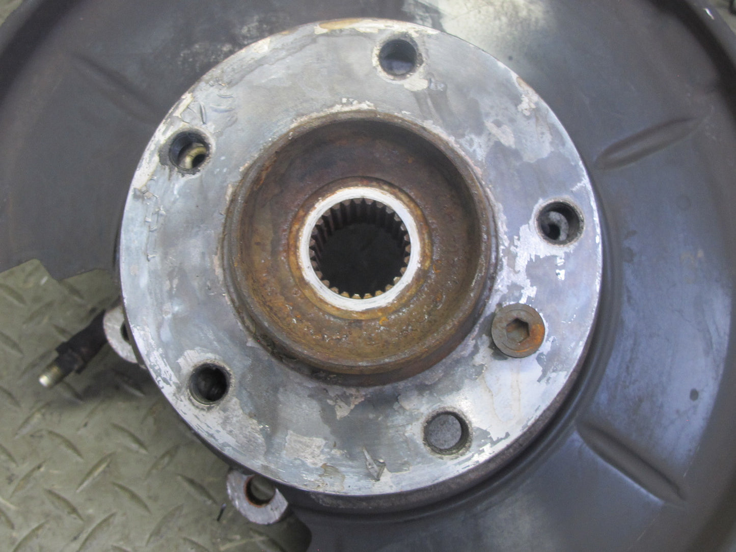 96-97 BMW E36 328iC Convertible RWD Rear Left Trailing Arm Knuckle Wheel Hub OEM