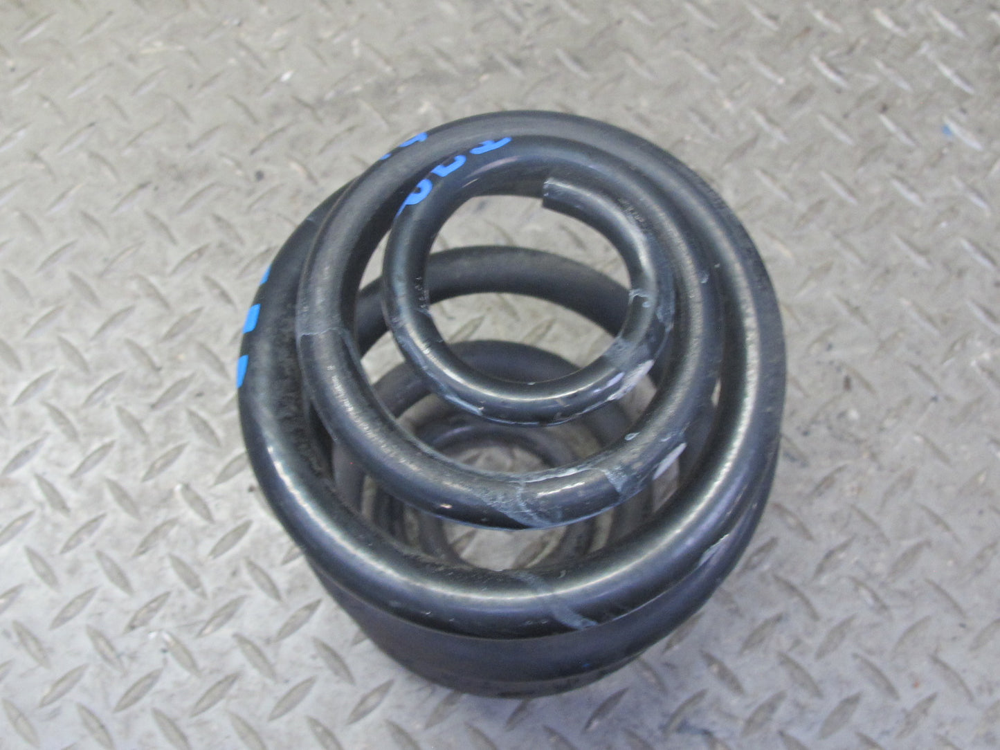 01-06 BMW E46 330Ci ZHP Coupe Set of 2 Rear Left & Right Sport Coil Spring OEM