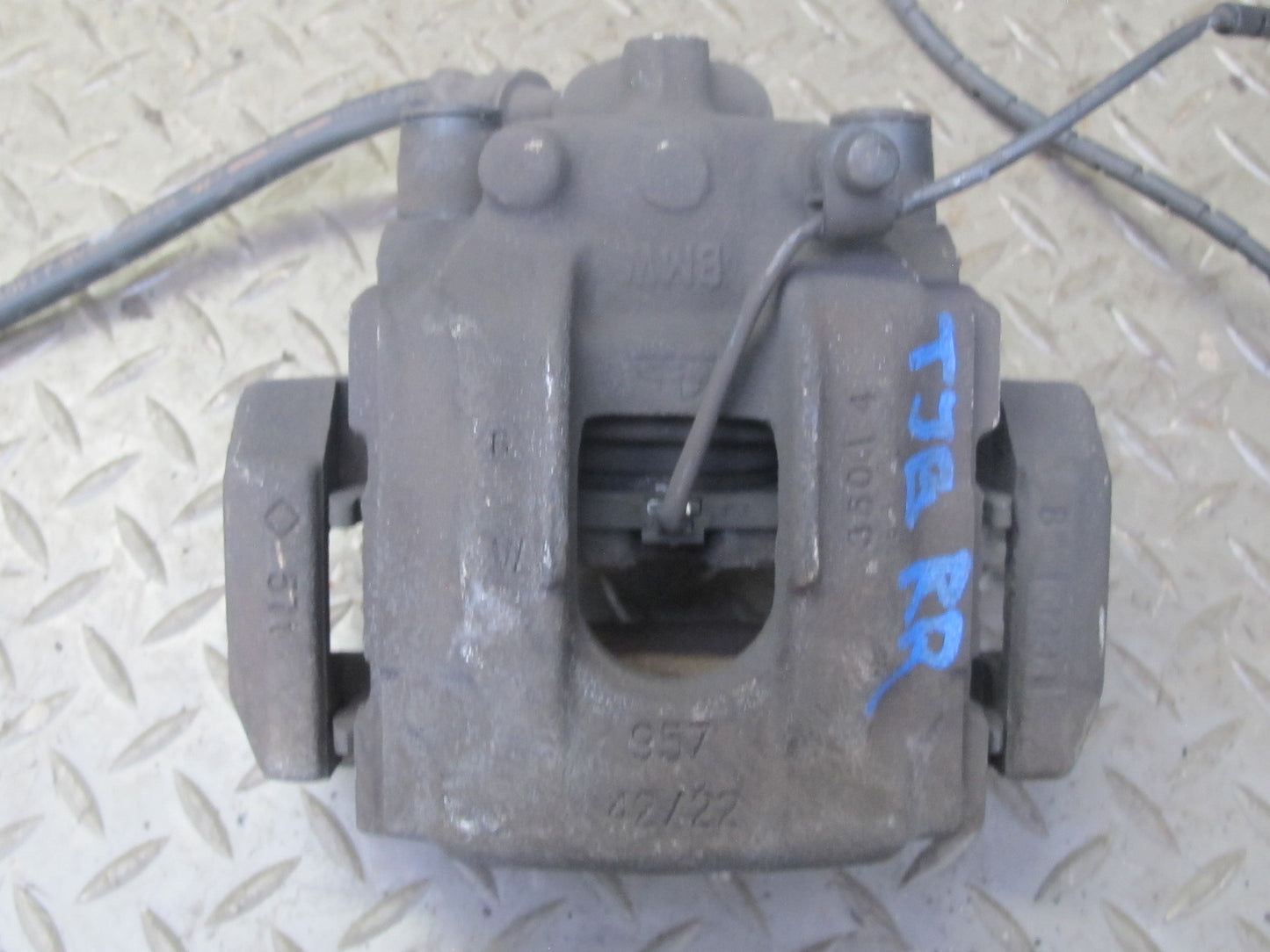 01-06 BMW E46 330i 330Ci RWD Set of 2 Rear Left & Right Brake Caliper OEM
