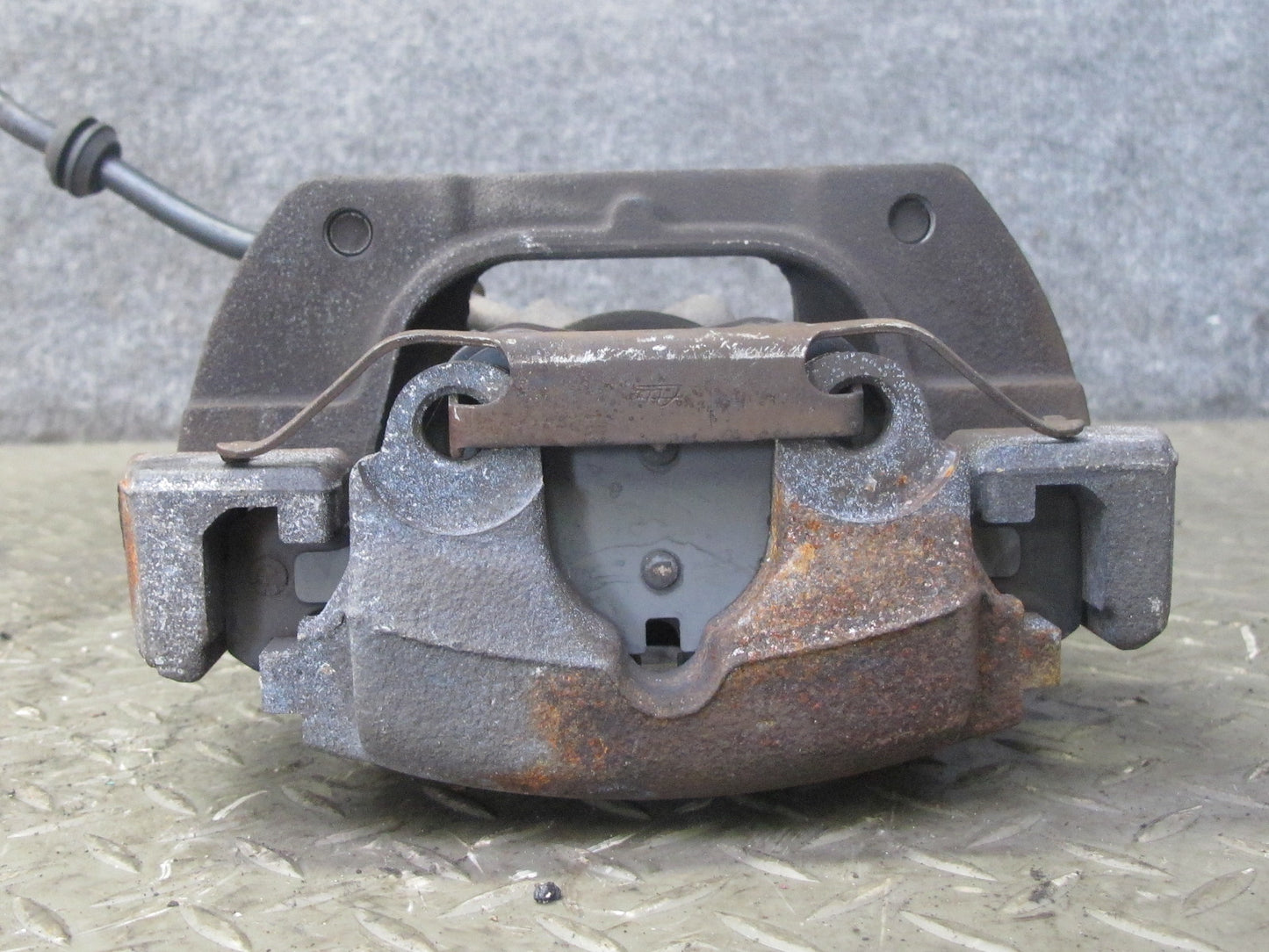 01-06 BMW E46 330i 330Ci RWD Front Right Brake Caliper OEM