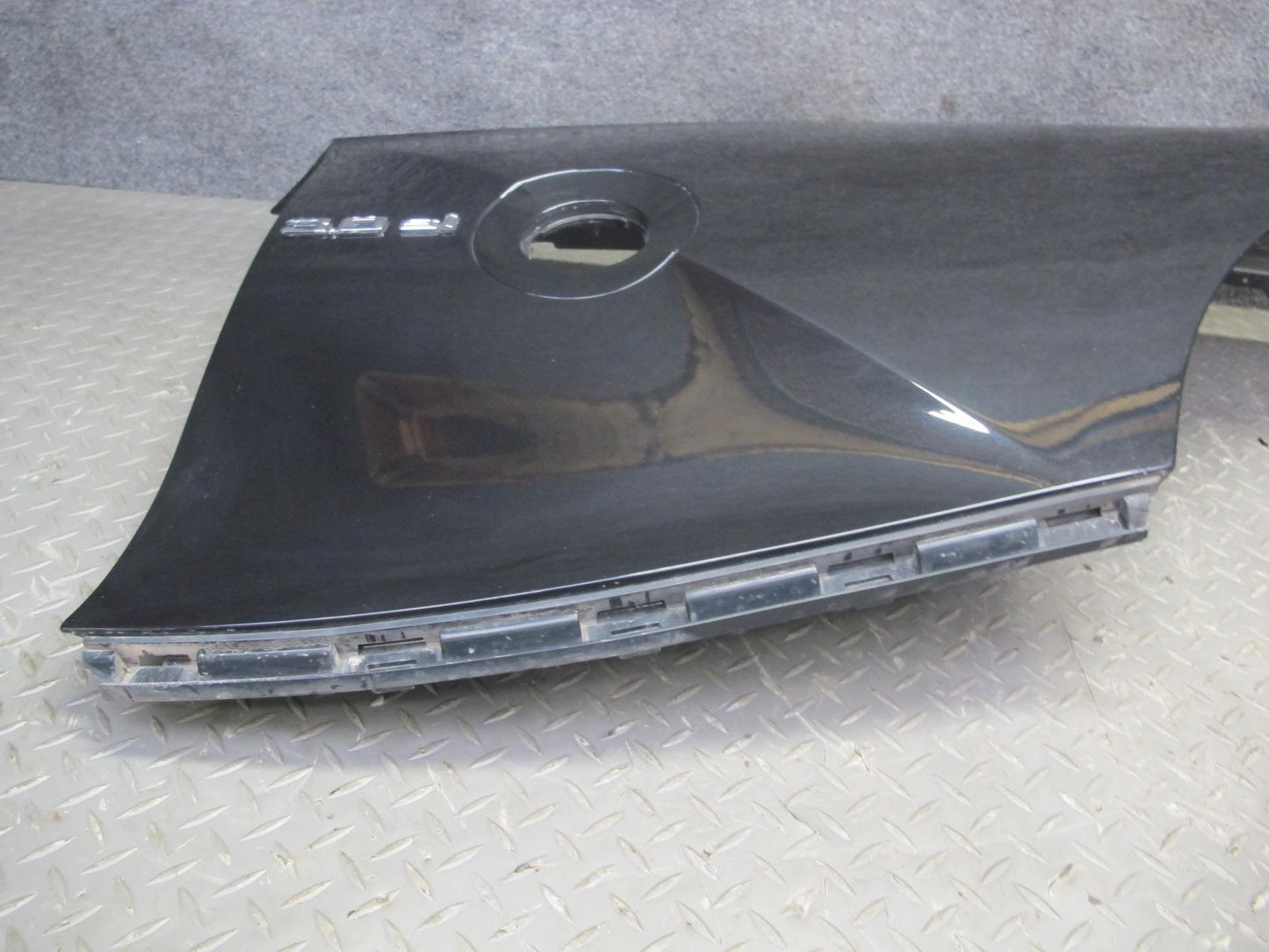 03-08 BMW E85 Z4 Front Right Fender Shell Cover Panel Black OEM