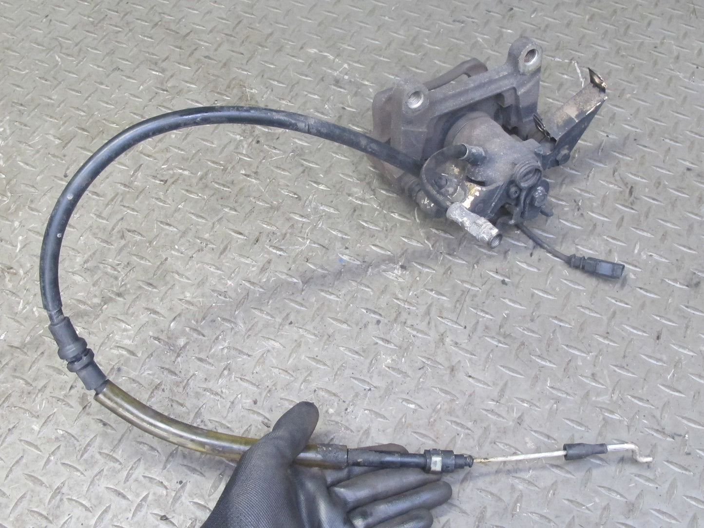 01-03 VW Eurovan T4 2.8L FWD Set of 2 Rear Left & Right Brake Caliper OEM
