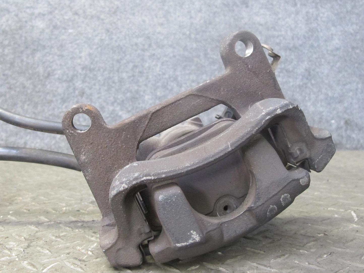 01-03 VW Eurovan T4 2.8L FWD Set of 2 Rear Left & Right Brake Caliper OEM