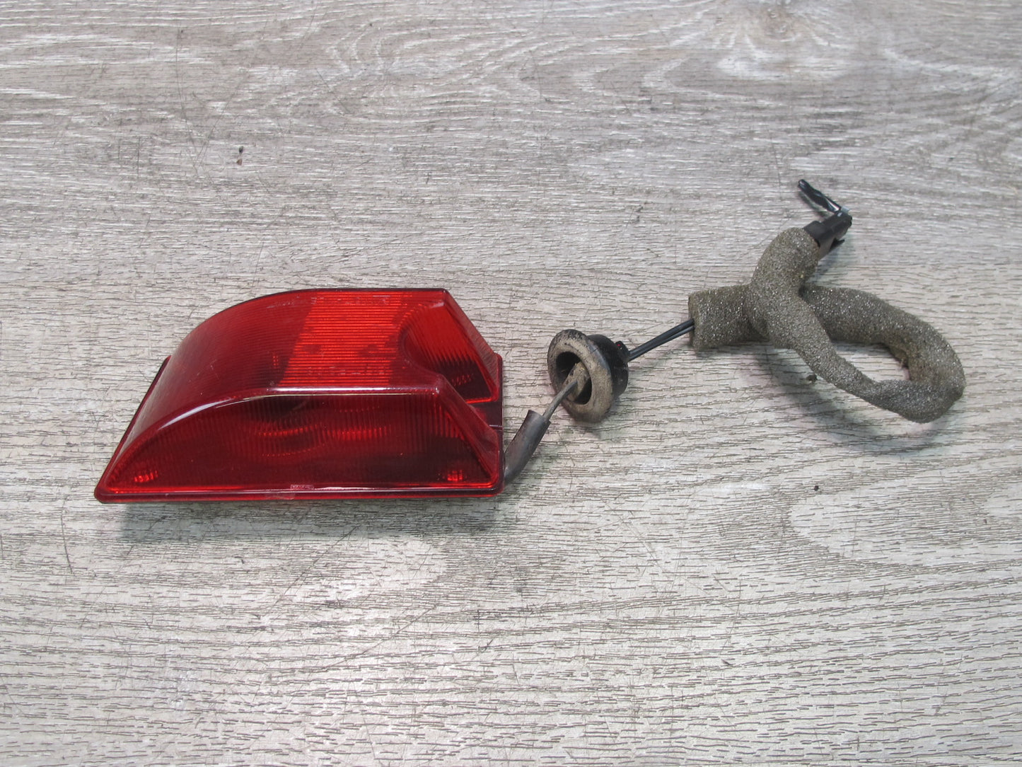 2003-2009 Hummer H2 Rear Roof Clearance Marker Light Lamp Set of 2