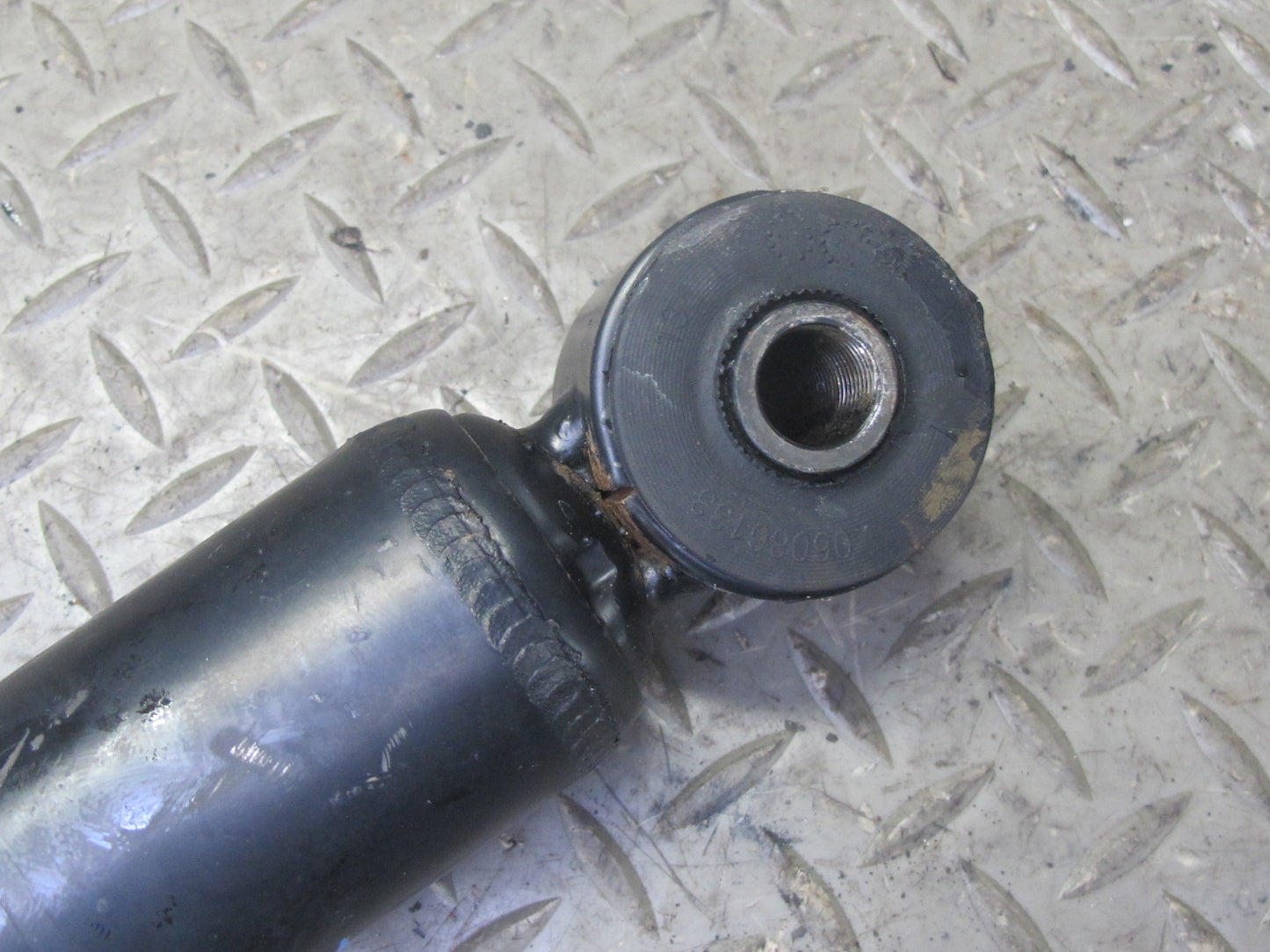 01-03 VW Eurovan T4 Camper Front Left & Right Strut Shock Absorber