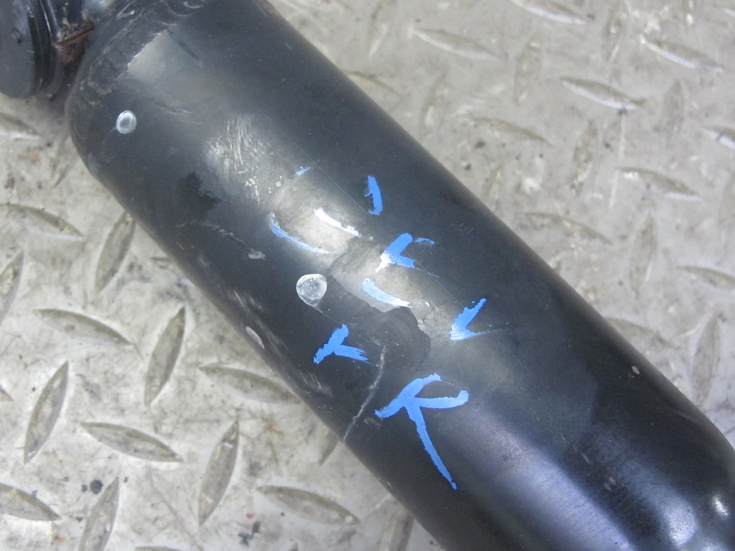 01-03 VW Eurovan T4 Camper Front Left & Right Strut Shock Absorber