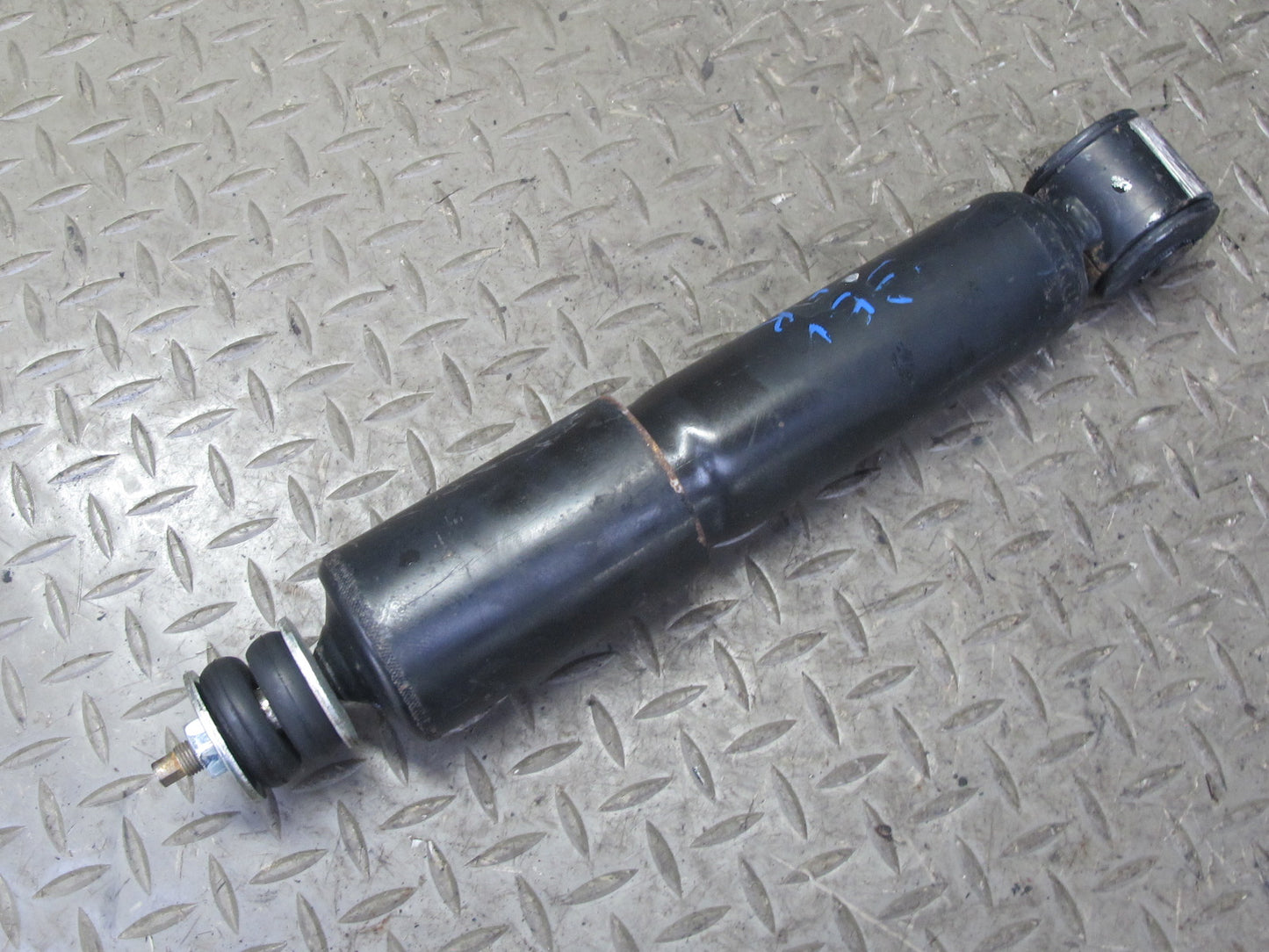 01-03 VW Eurovan T4 Camper Front Left & Right Strut Shock Absorber
