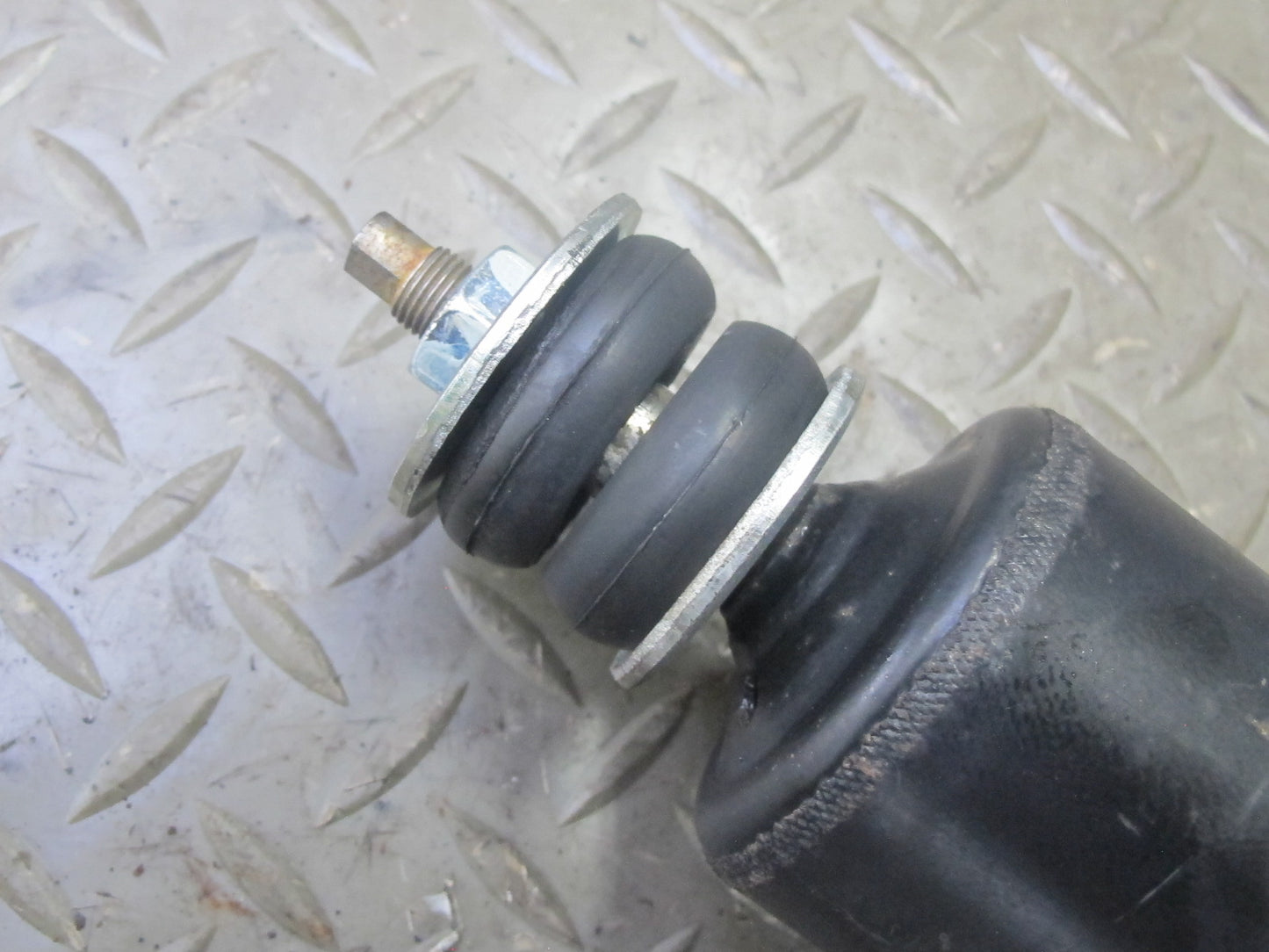 01-03 VW Eurovan T4 Camper Front Left & Right Strut Shock Absorber