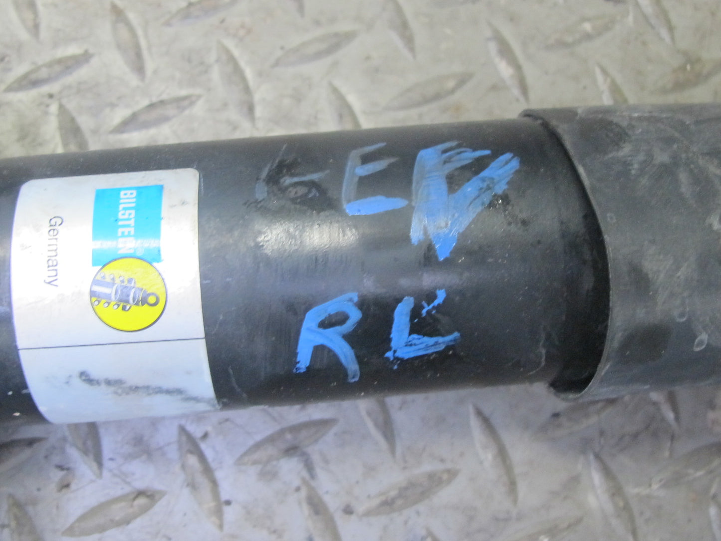 01-03 VW Eurovan T4 Camper Bilstein Rear Left & Right Strut Shock Absorber Set