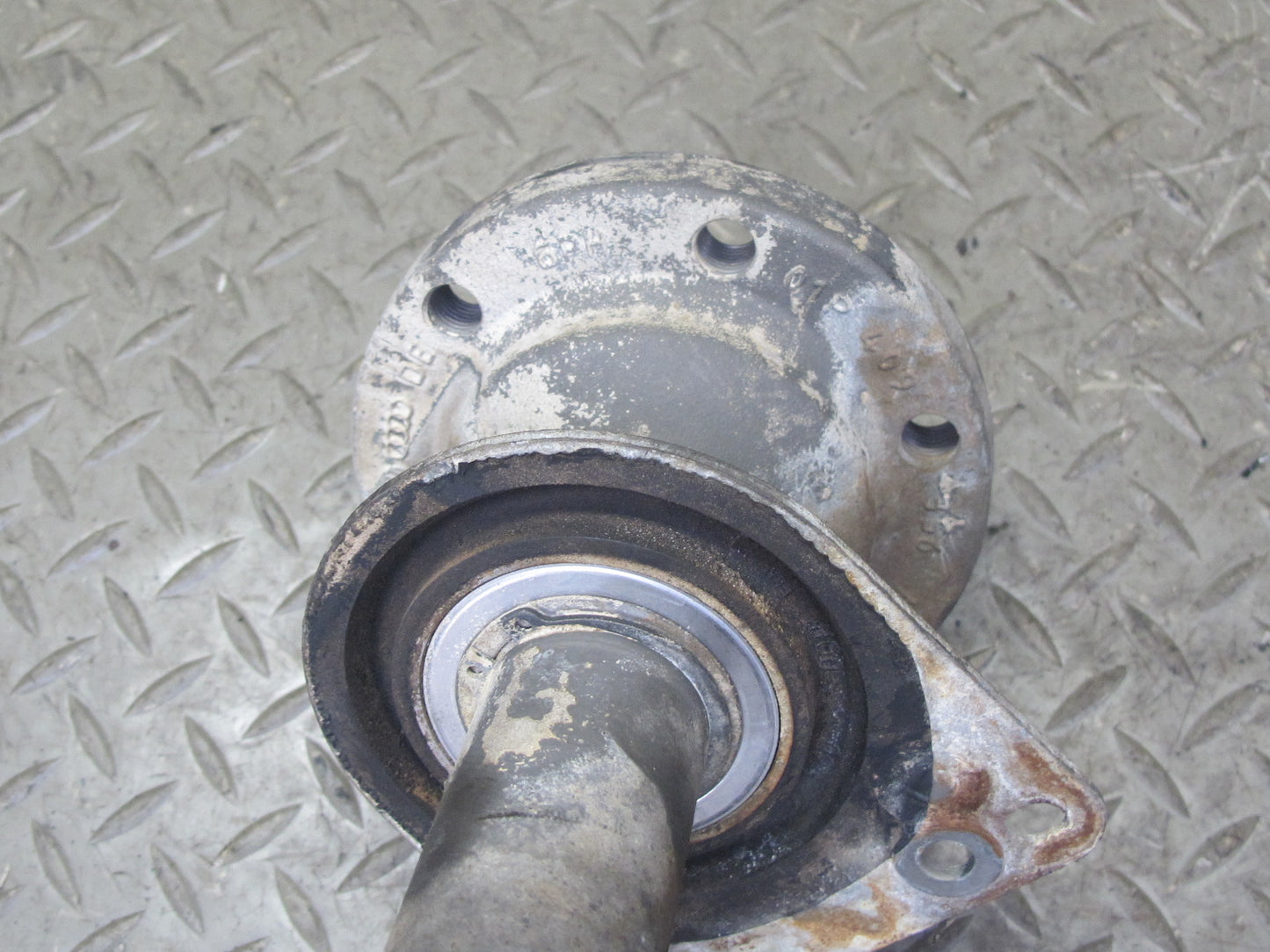 99-03 VW Eurovan T4 2.8L Transmission Right Flange Shaft 77K Mile 01P409356A OEM