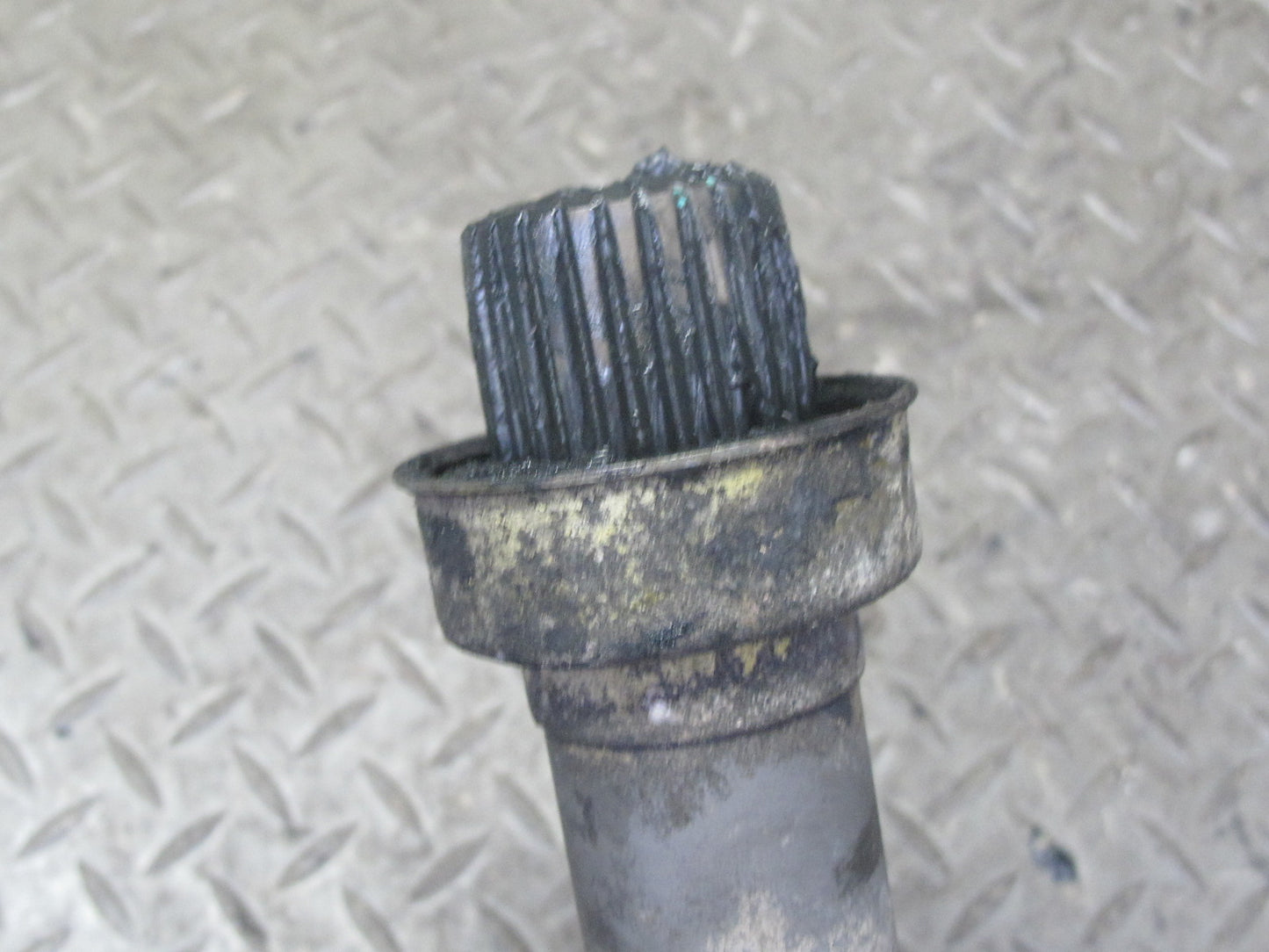 99-03 VW Eurovan T4 2.8L Transmission Right Flange Shaft 77K Mile 01P409356A OEM