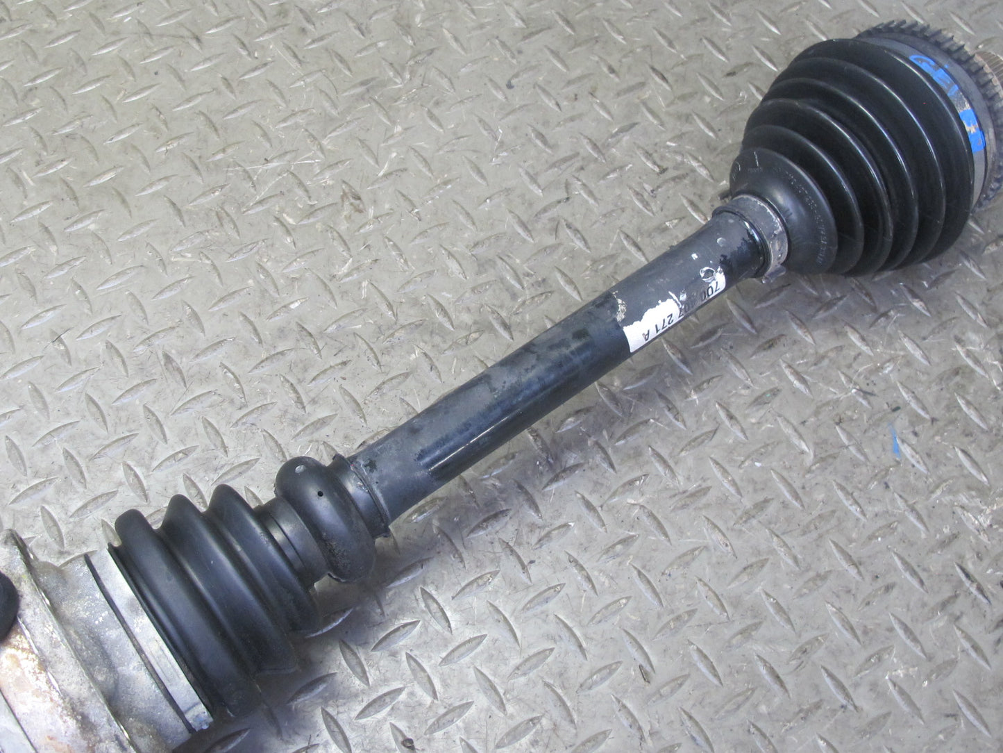 01-03 VW Eurovan T4 2.8L A/T Front Right Suspension Axle Shaft 7D0407271A OEM
