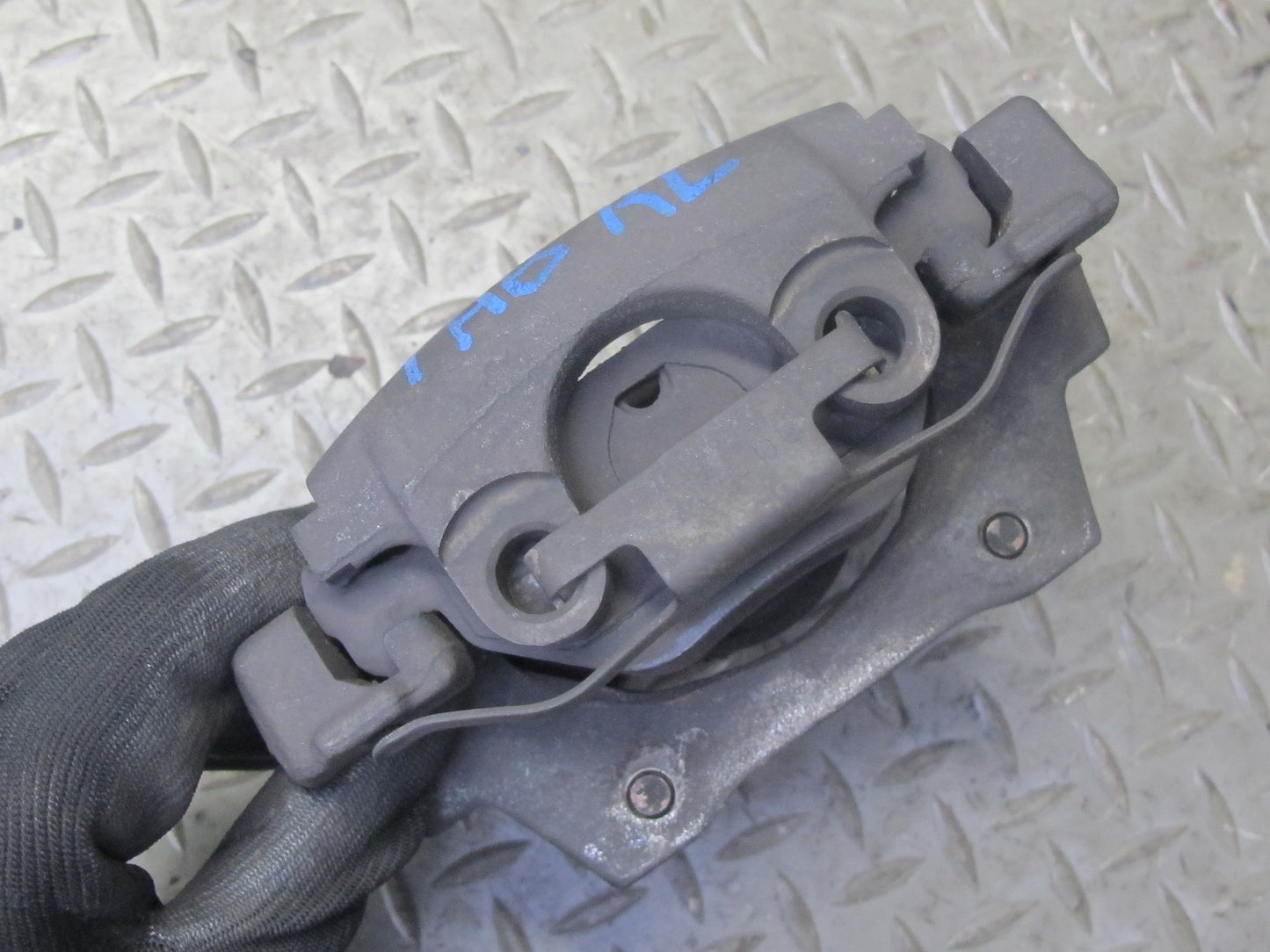 96-99 BMW E36 325Ci 328Ci Convertible Rear Left & Right Brake Caliper Set OEM