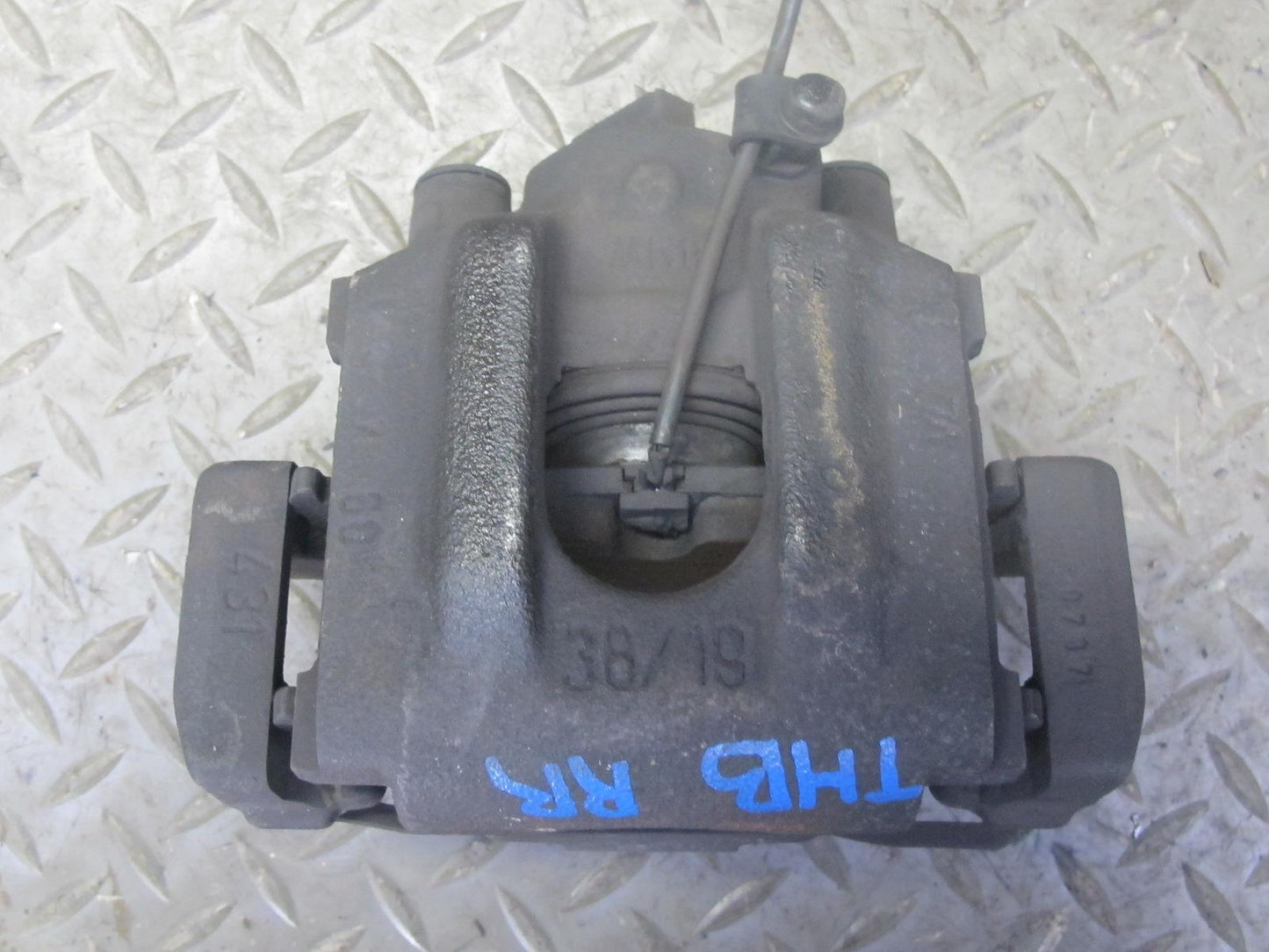 96-99 BMW E36 325Ci 328Ci Convertible Rear Left & Right Brake Caliper Set OEM