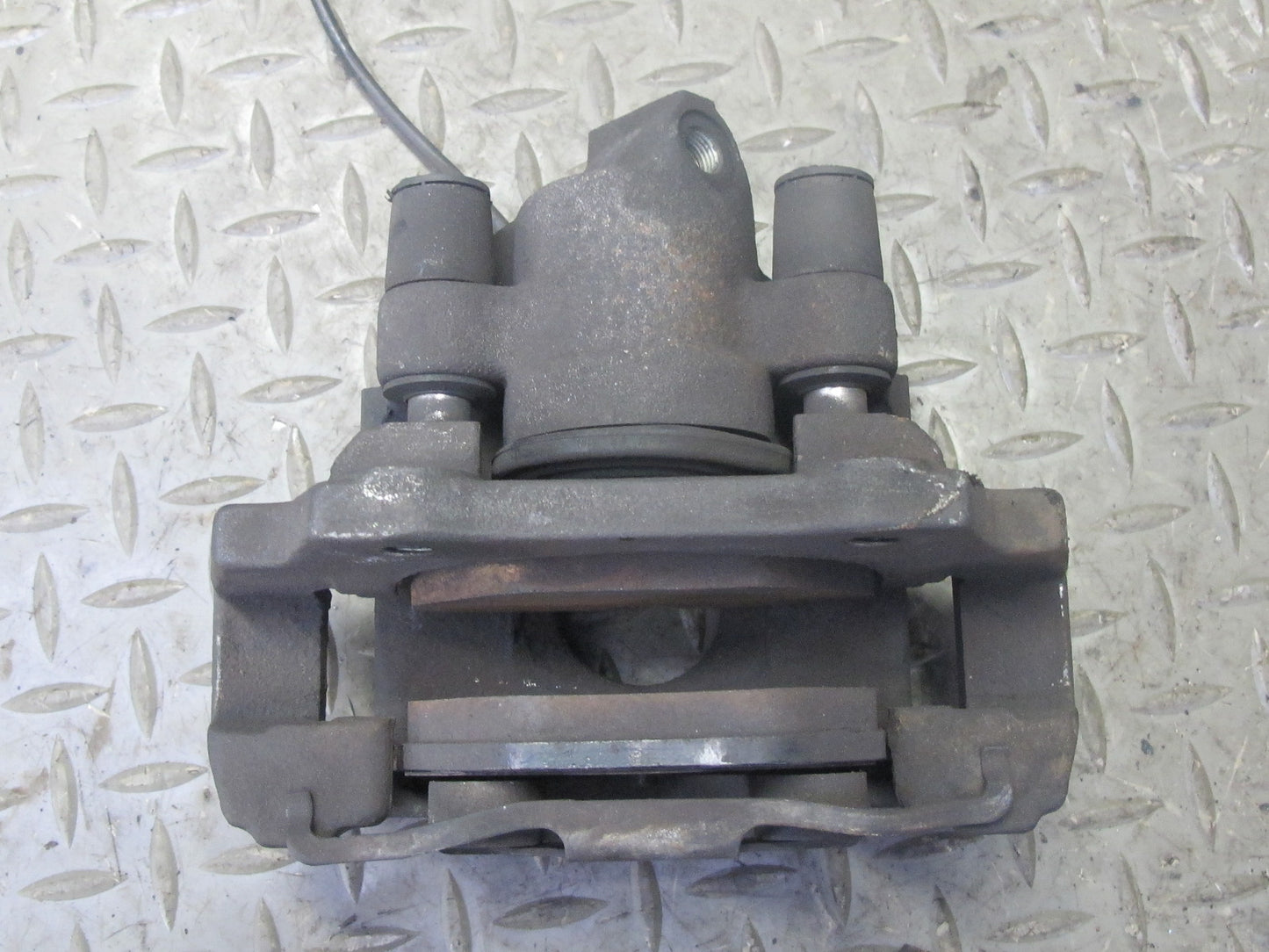 96-99 BMW E36 325Ci 328Ci Convertible Rear Left & Right Brake Caliper Set OEM