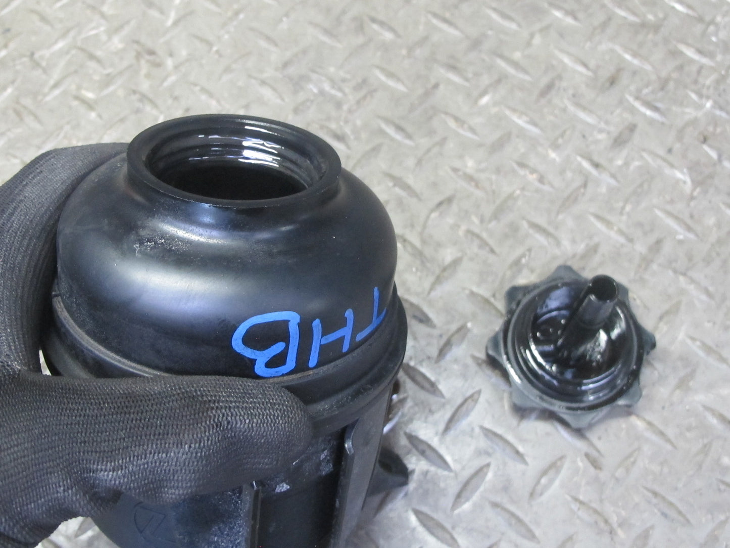 94-99 BMW E36 325iC 328iC Power Steering Fluid Reservoir Tank OEM