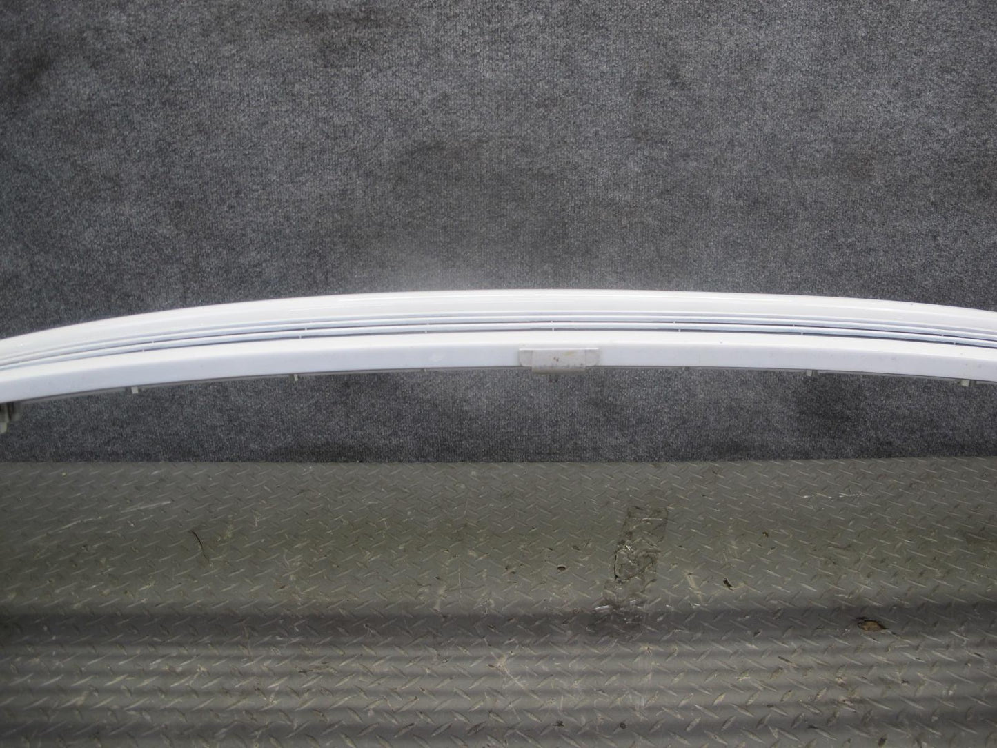 97-03 VW Eurovan T4 Front Radiator Center Lower Grille Arctic White OEM