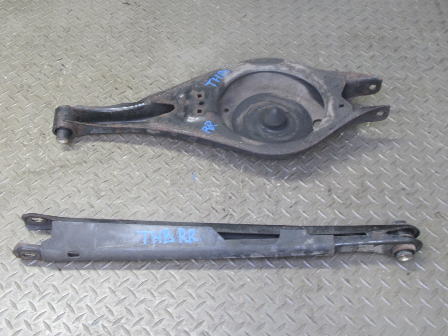 94-99 BMW E36 325iC 328iC Set of 2 Rear Right Upper & Lower Control Arm OEM