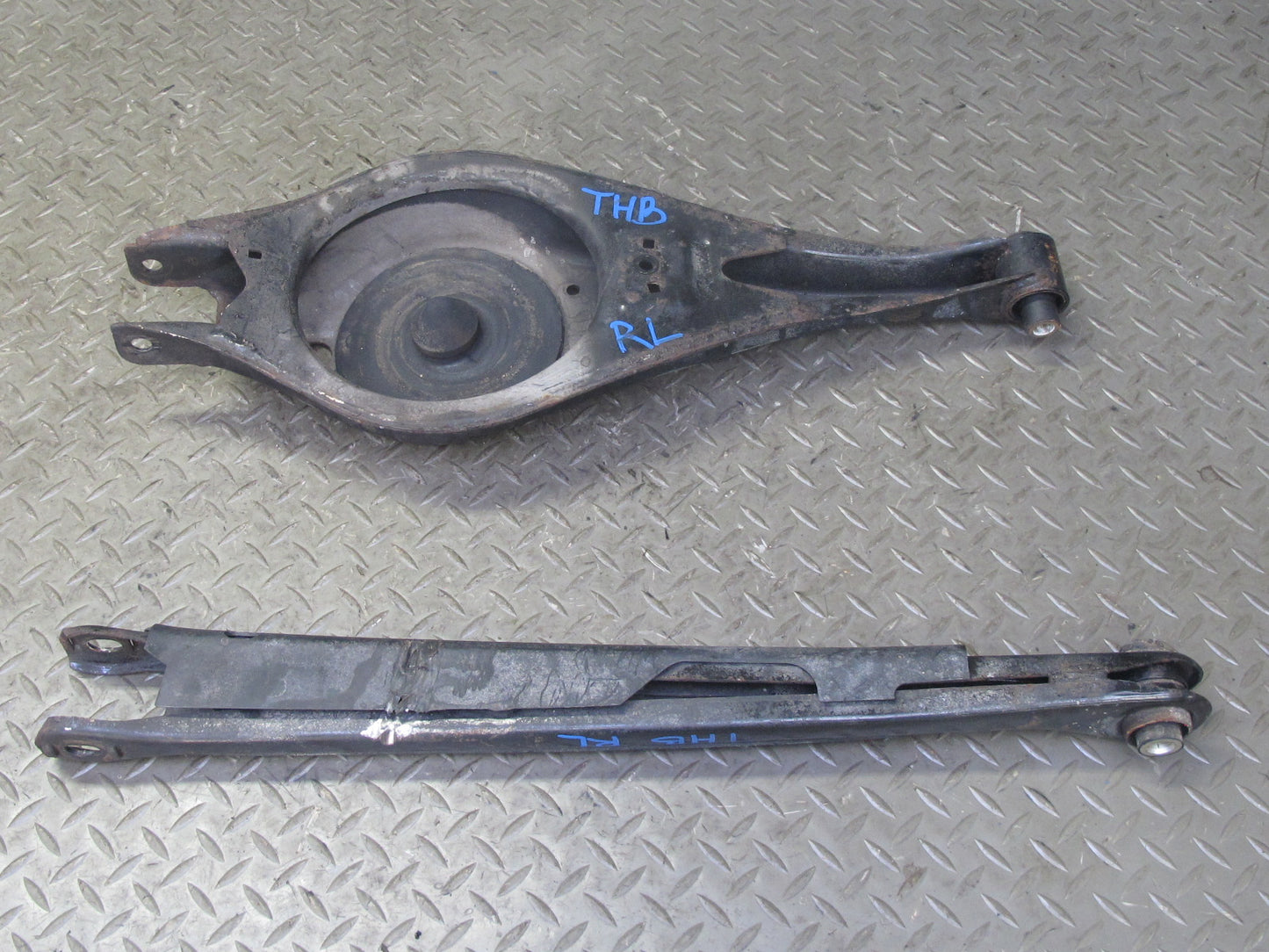 94-99 BMW E36 325iC 328iC Set of 2 Rear Left Upper & Lower Control Arm OEM