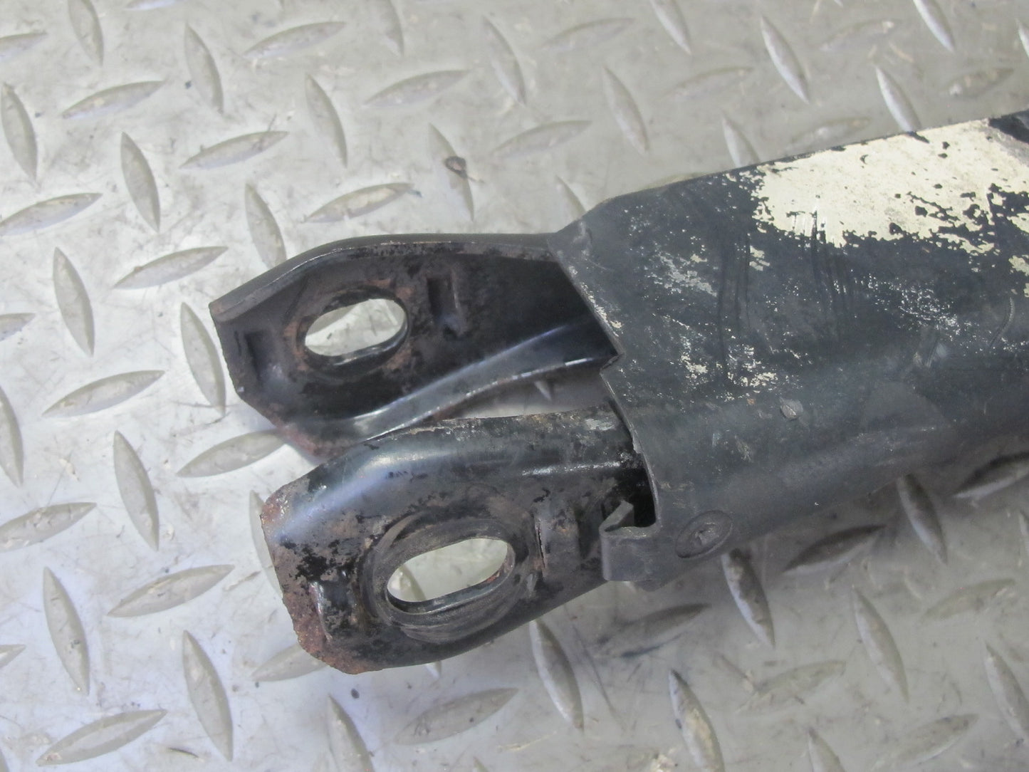 94-99 BMW E36 325iC 328iC Set of 2 Rear Left Upper & Lower Control Arm OEM